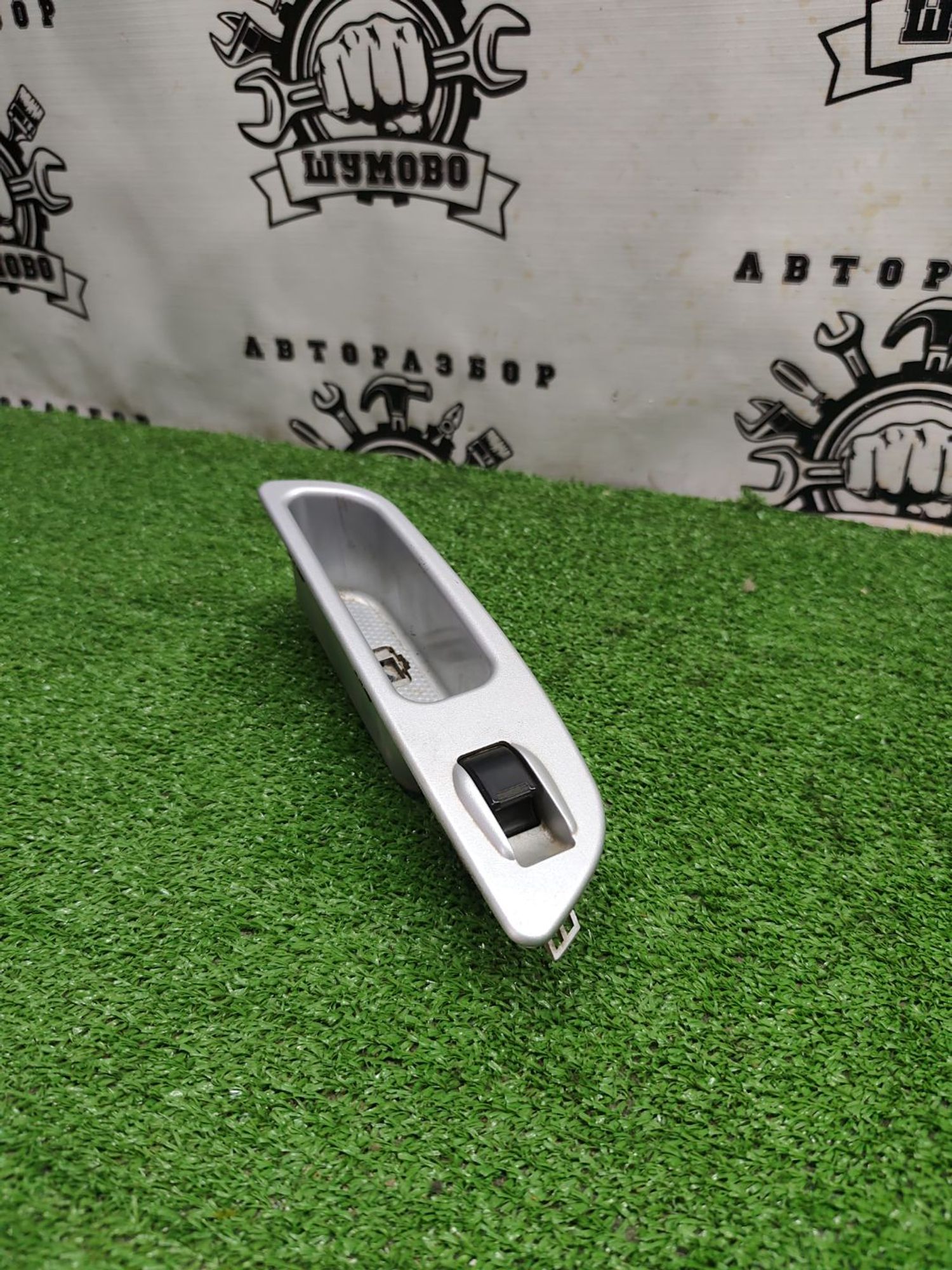 https://ycs.partsauto.market/partsauto-images/thmbs/userImages/cca1856e256b5441544f9aba03b424a6/part/c76d4d86-4495-4e42-8875-cb3b9b46ed66_1780998169626.jpg
