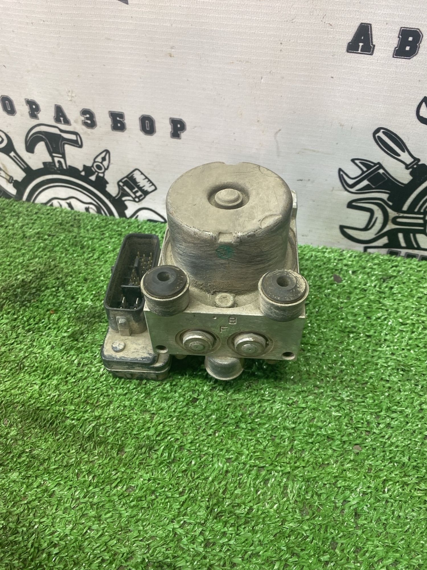https://ycs.partsauto.market/partsauto-images/thmbs/userImages/cca1856e256b5441544f9aba03b424a6/part/c7a72218-7891-4041-a970-2cc672b9204d_1779432883961.jpg