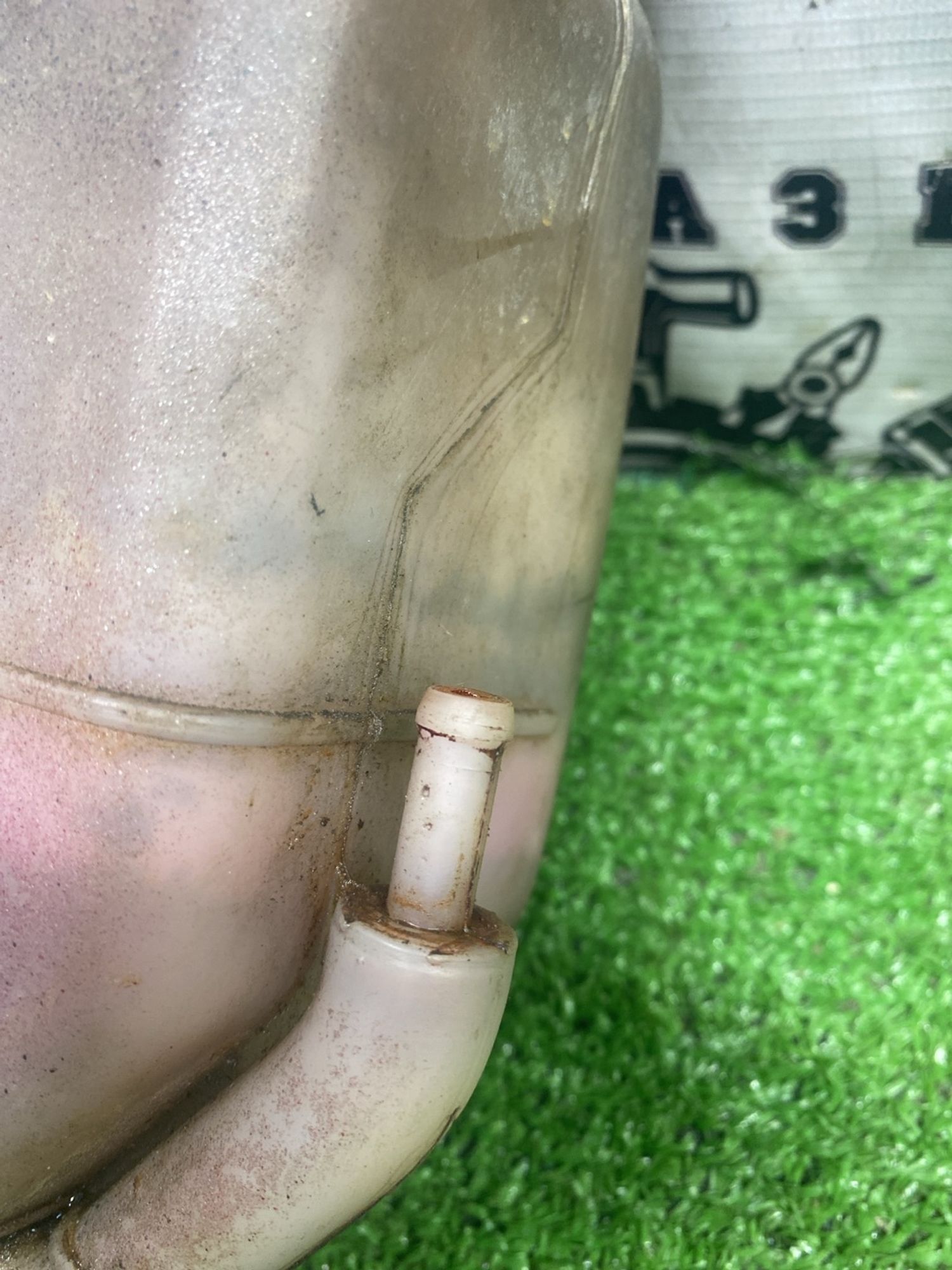 https://ycs.partsauto.market/partsauto-images/thmbs/userImages/cca1856e256b5441544f9aba03b424a6/part/cb6217e5-ad53-4b5f-80ee-409e3fd5a0ed_1778066827090.jpg