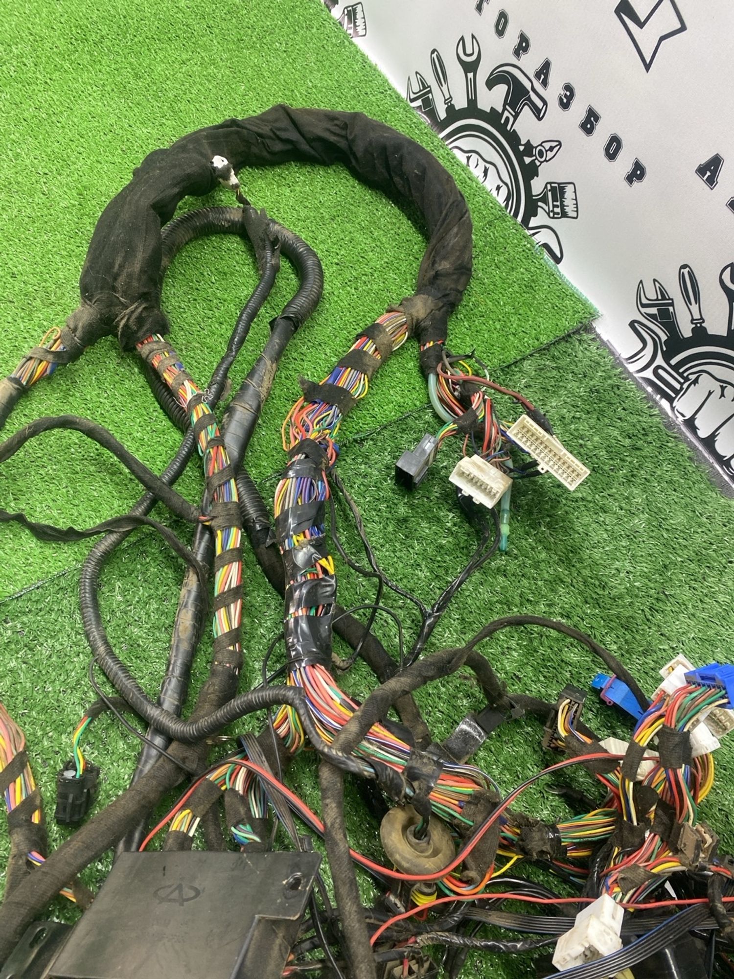 https://ycs.partsauto.market/partsauto-images/thmbs/userImages/cca1856e256b5441544f9aba03b424a6/part/cc6a695e-7068-45b4-84eb-4060aff8faa1_1781084158882.jpg