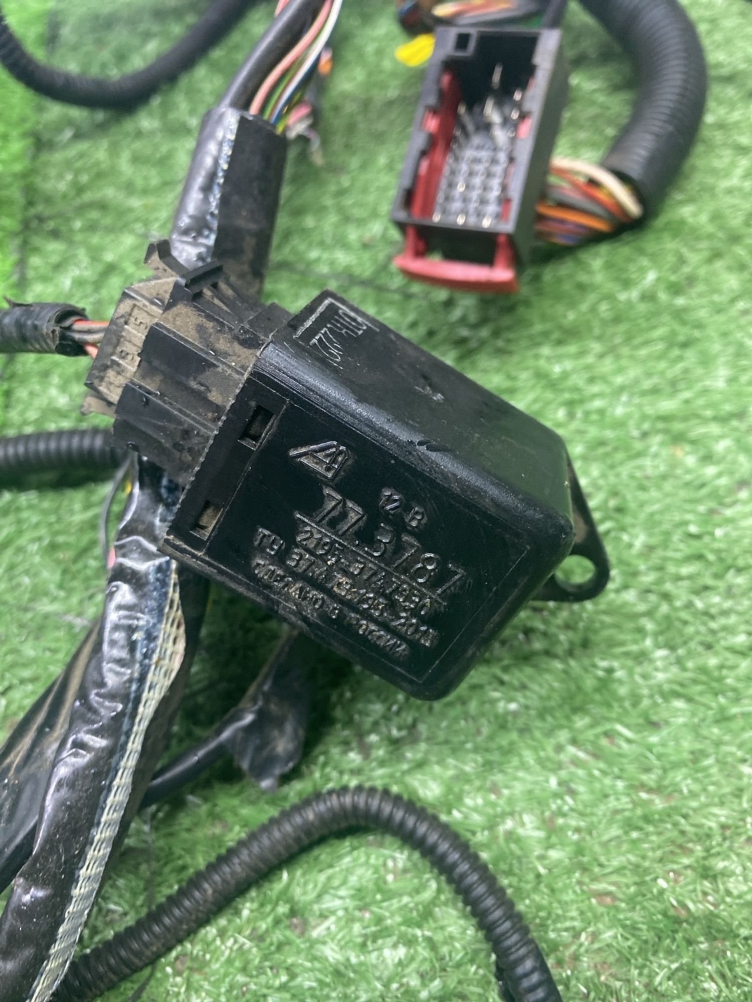 https://ycs.partsauto.market/partsauto-images/thmbs/userImages/cca1856e256b5441544f9aba03b424a6/part/ccaea5c6-9055-4361-8bb2-eeda2469b99e_1783489694103.jpg