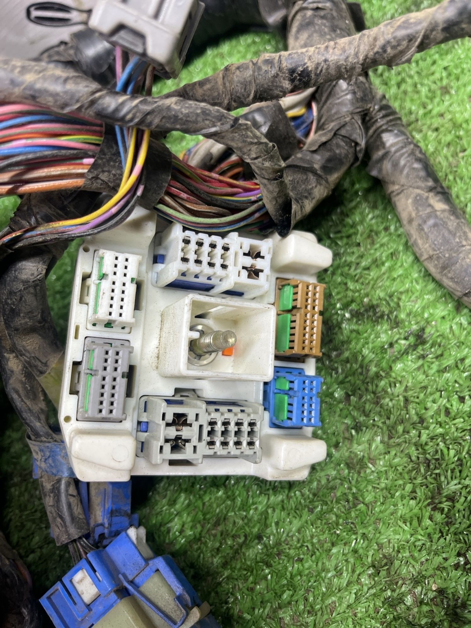 https://ycs.partsauto.market/partsauto-images/thmbs/userImages/cca1856e256b5441544f9aba03b424a6/part/ccfe8d7b-b0f2-44fb-971c-3b401ddac302_1780308562221.jpg