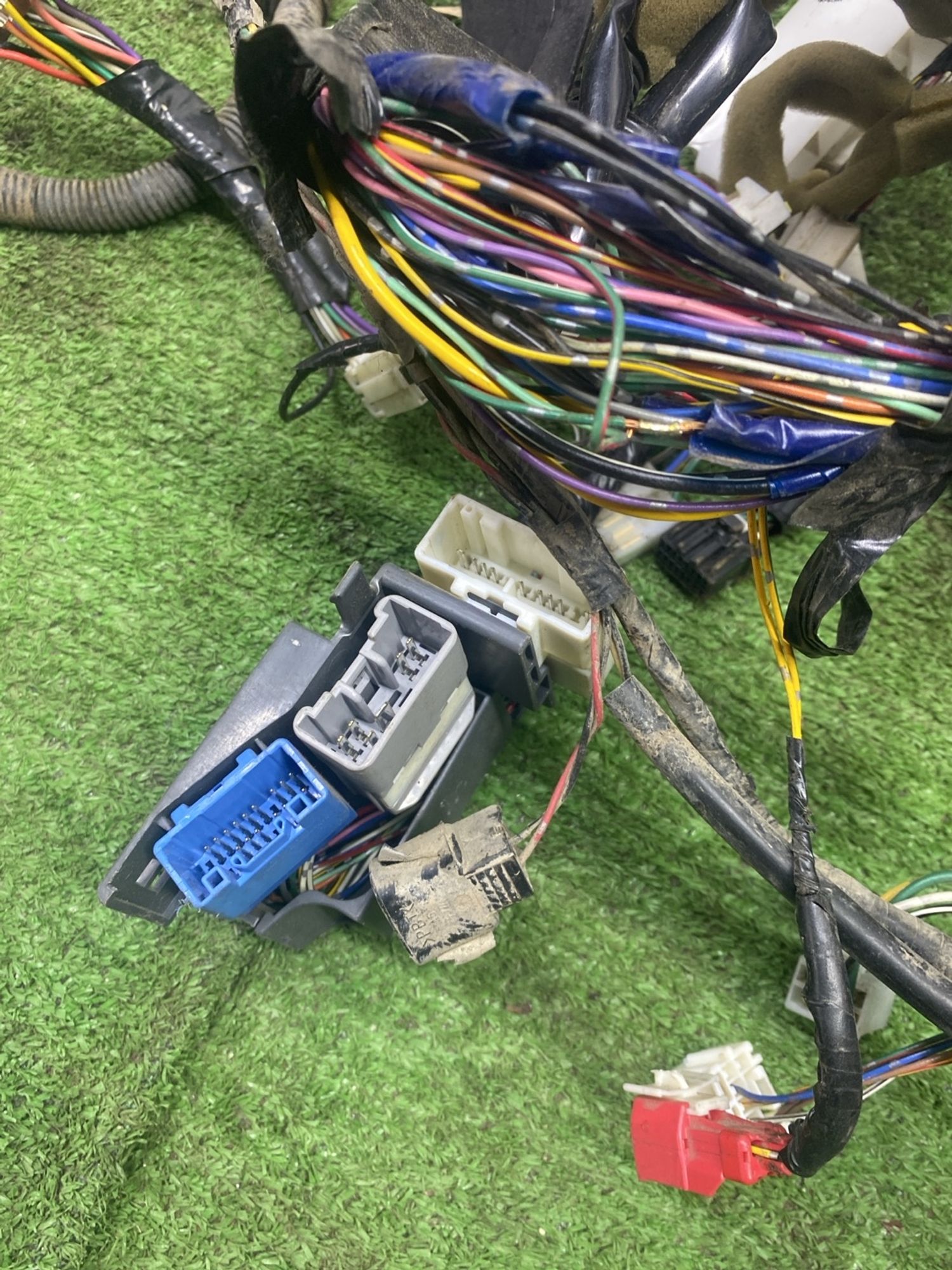 https://ycs.partsauto.market/partsauto-images/thmbs/userImages/cca1856e256b5441544f9aba03b424a6/part/cd36f555-7e7a-4de3-88fc-f15961dfbdcf_1780132387913.jpg