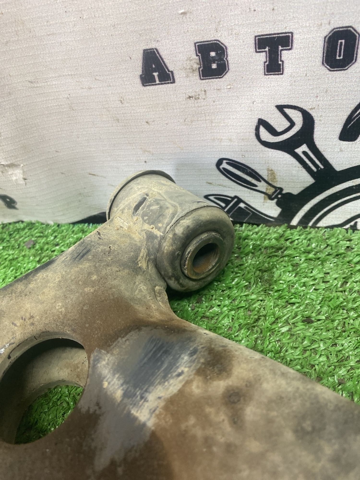 https://ycs.partsauto.market/partsauto-images/thmbs/userImages/cca1856e256b5441544f9aba03b424a6/part/ce69ff58-45d7-4476-8d8e-d6ad5c85476f_1779432027559.jpg