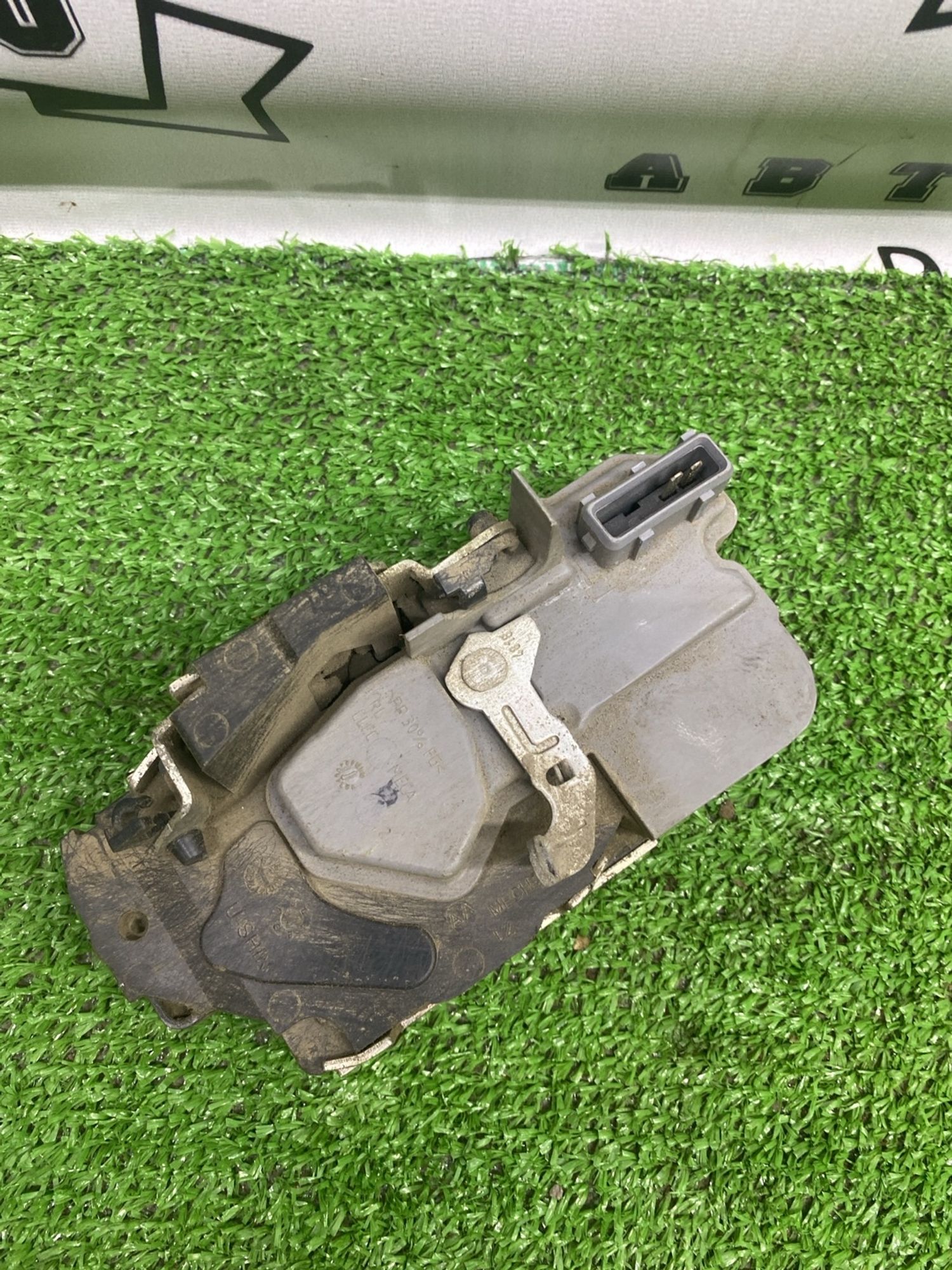 https://ycs.partsauto.market/partsauto-images/thmbs/userImages/cca1856e256b5441544f9aba03b424a6/part/cea0dc43-40da-4491-a832-0ef504ecc72b_1782897351048.jpg