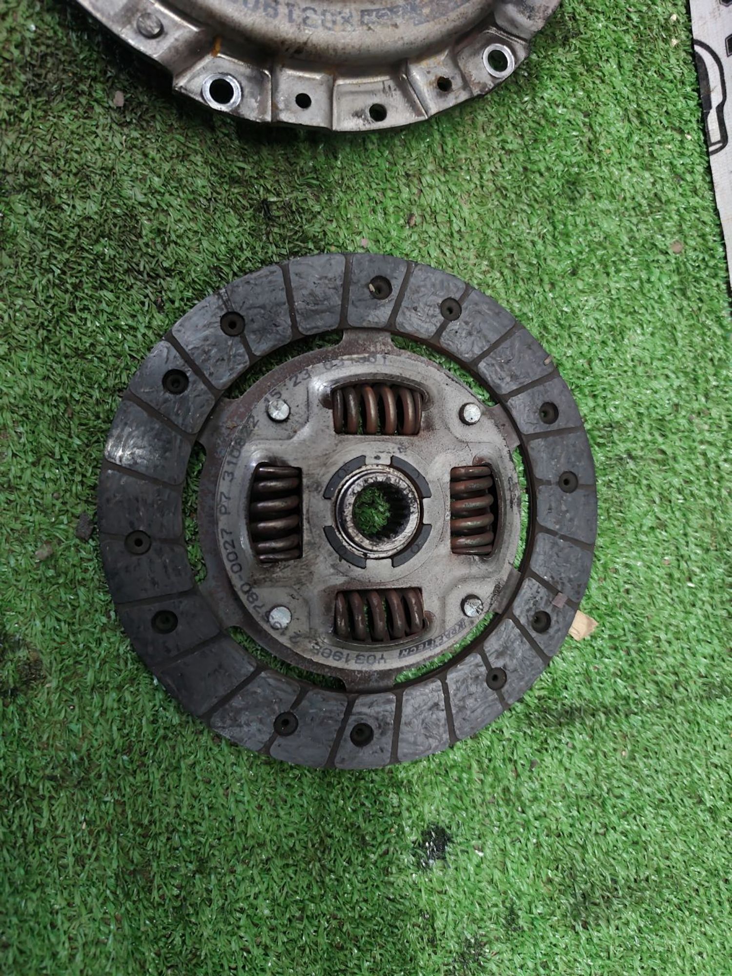 https://ycs.partsauto.market/partsauto-images/thmbs/userImages/cca1856e256b5441544f9aba03b424a6/part/cf3f290b-57c7-4a9c-9299-bc3cbb404547_1778757538775.jpg