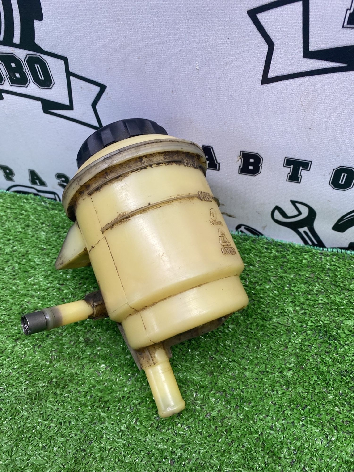 https://ycs.partsauto.market/partsauto-images/thmbs/userImages/cca1856e256b5441544f9aba03b424a6/part/cf58cc47-1f47-422a-8f0a-26fc28112d37_1787310883098.jpg