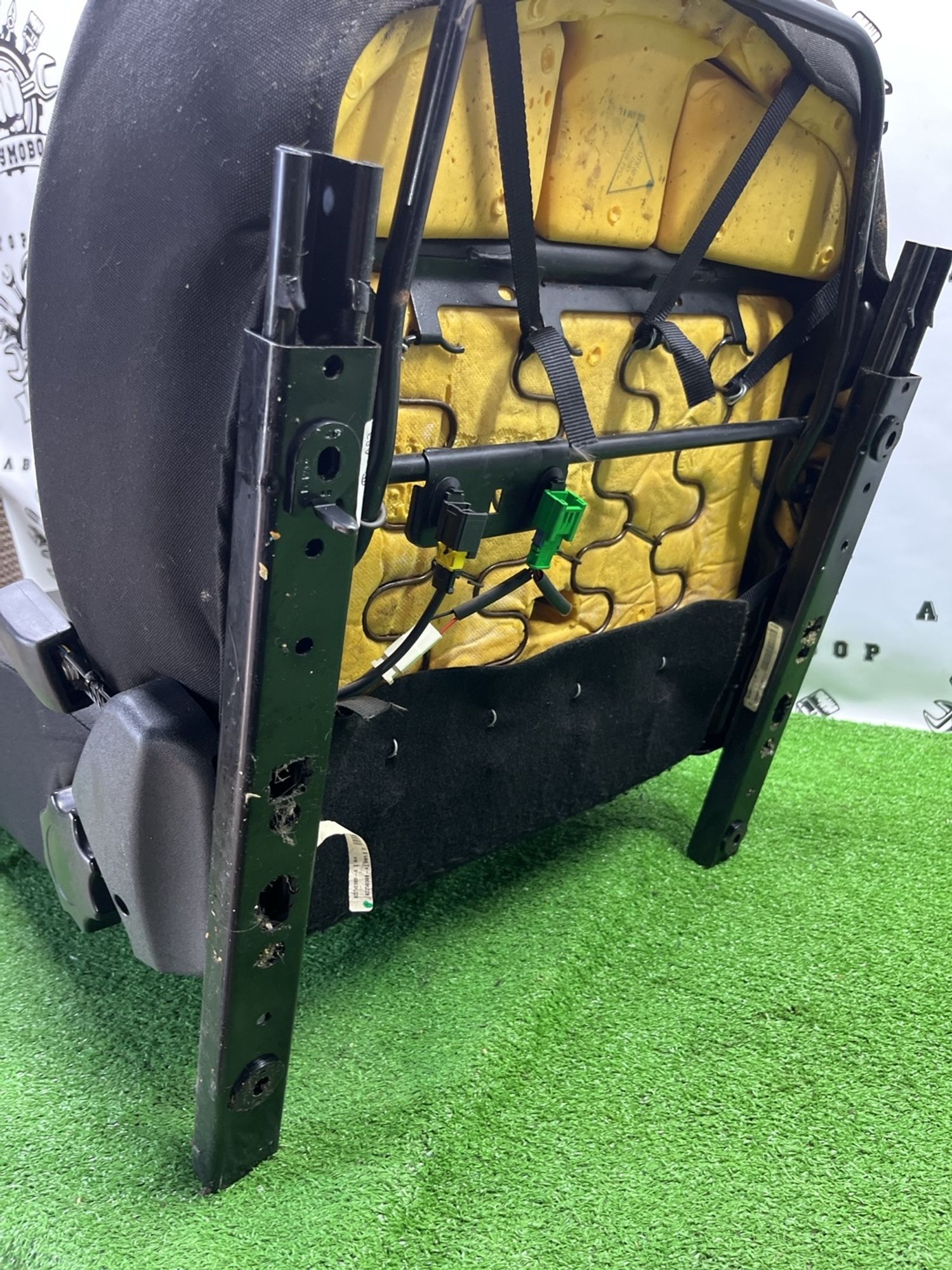 https://ycs.partsauto.market/partsauto-images/thmbs/userImages/cca1856e256b5441544f9aba03b424a6/part/d004d661-4614-4e45-839a-51a563bec900_1783160212836.jpg
