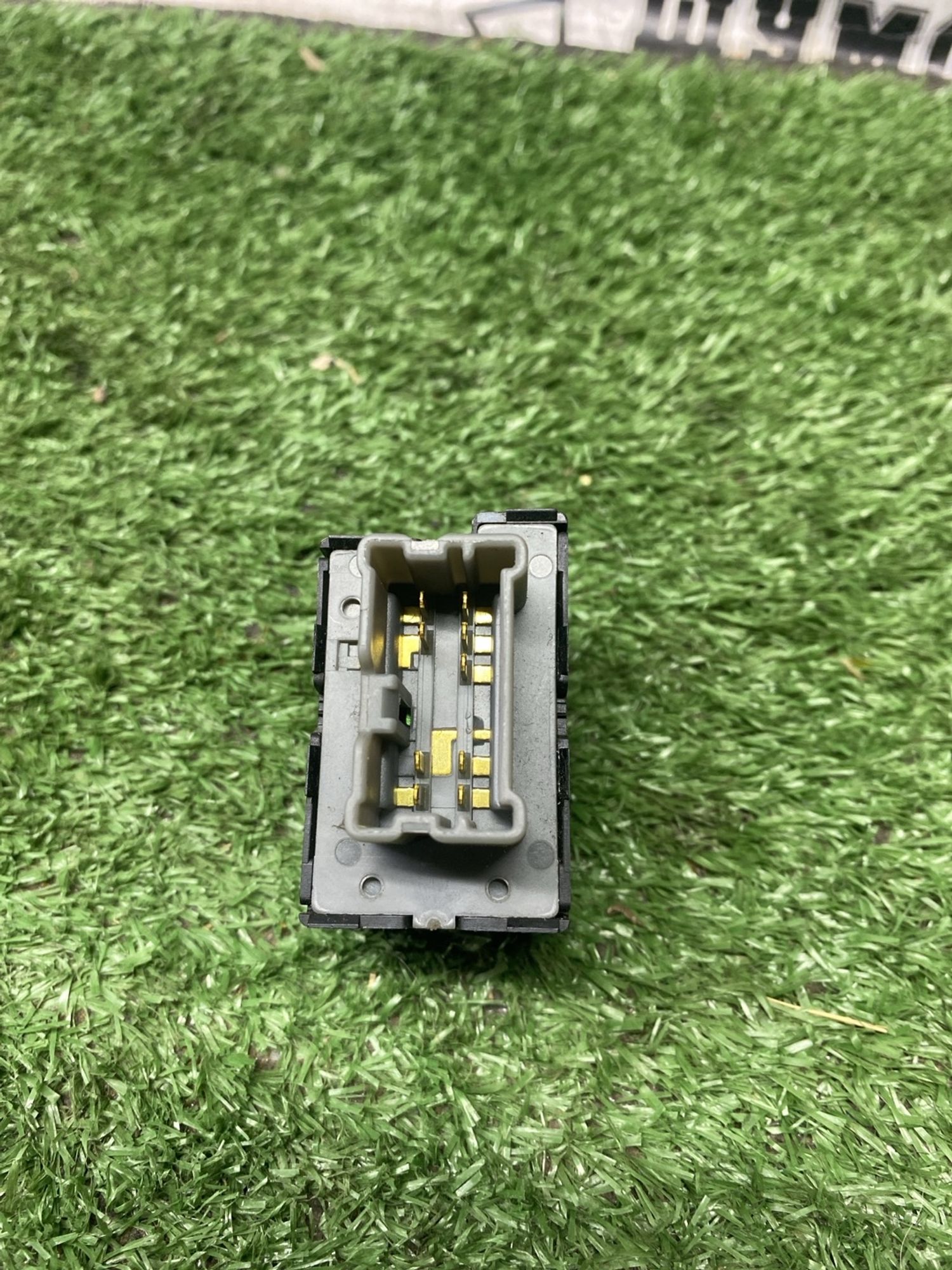 https://ycs.partsauto.market/partsauto-images/thmbs/userImages/cca1856e256b5441544f9aba03b424a6/part/d13c724a-425e-4b4c-891f-ad2b3b838aef_1789470008090.jpg