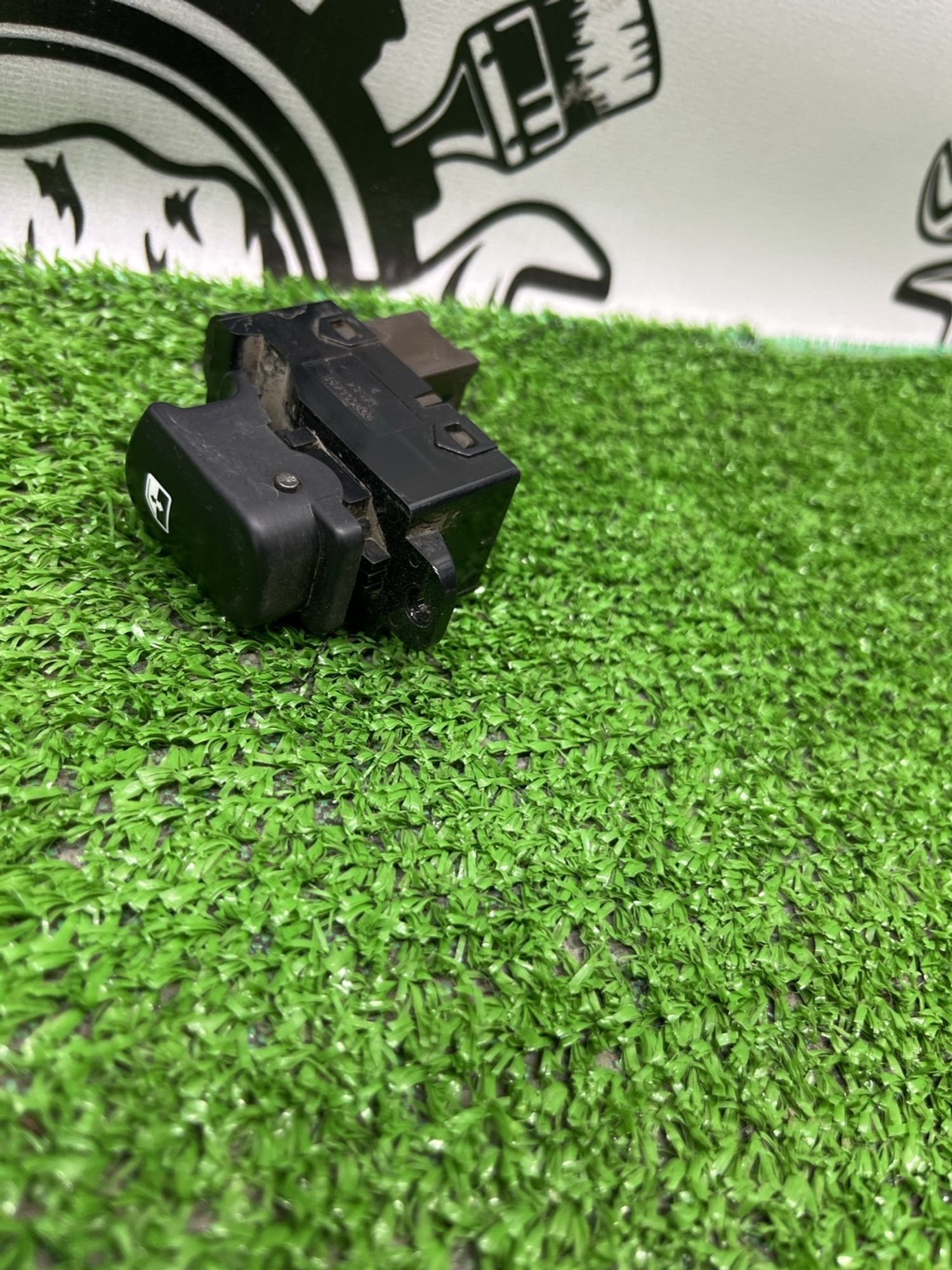 https://ycs.partsauto.market/partsauto-images/thmbs/userImages/cca1856e256b5441544f9aba03b424a6/part/d16d39f1-47aa-43d7-b699-e8b6cf87c3e4_1782569911411.jpg