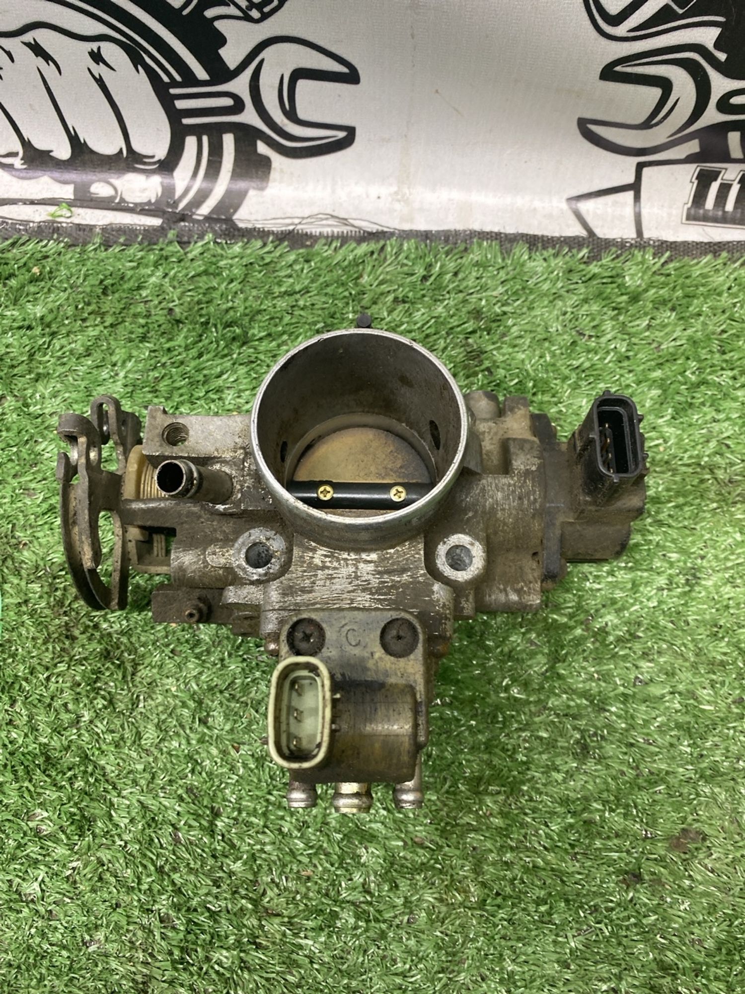 https://ycs.partsauto.market/partsauto-images/thmbs/userImages/cca1856e256b5441544f9aba03b424a6/part/d3739998-e3d6-4f1a-88e7-664c078d5999_1786961683744.jpg