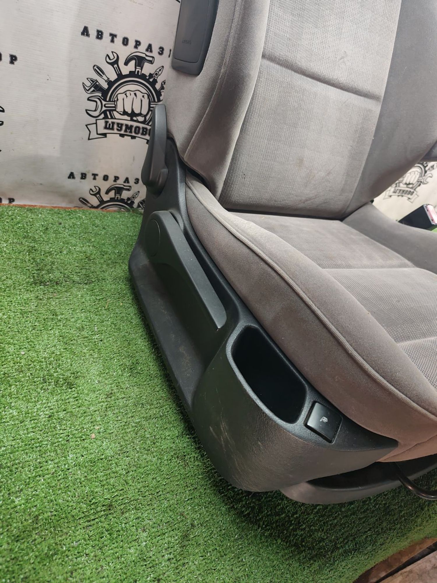 https://ycs.partsauto.market/partsauto-images/thmbs/userImages/cca1856e256b5441544f9aba03b424a6/part/d63401b4-565f-4914-9245-bc1272d5a32d_1777795161234.jpg