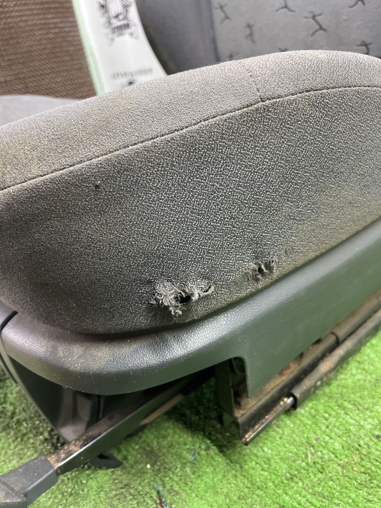 https://ycs.partsauto.market/partsauto-images/thmbs/userImages/cca1856e256b5441544f9aba03b424a6/part/d7032e4b-7475-42b8-9c37-759dd6658b4f_1777874005695.jpg