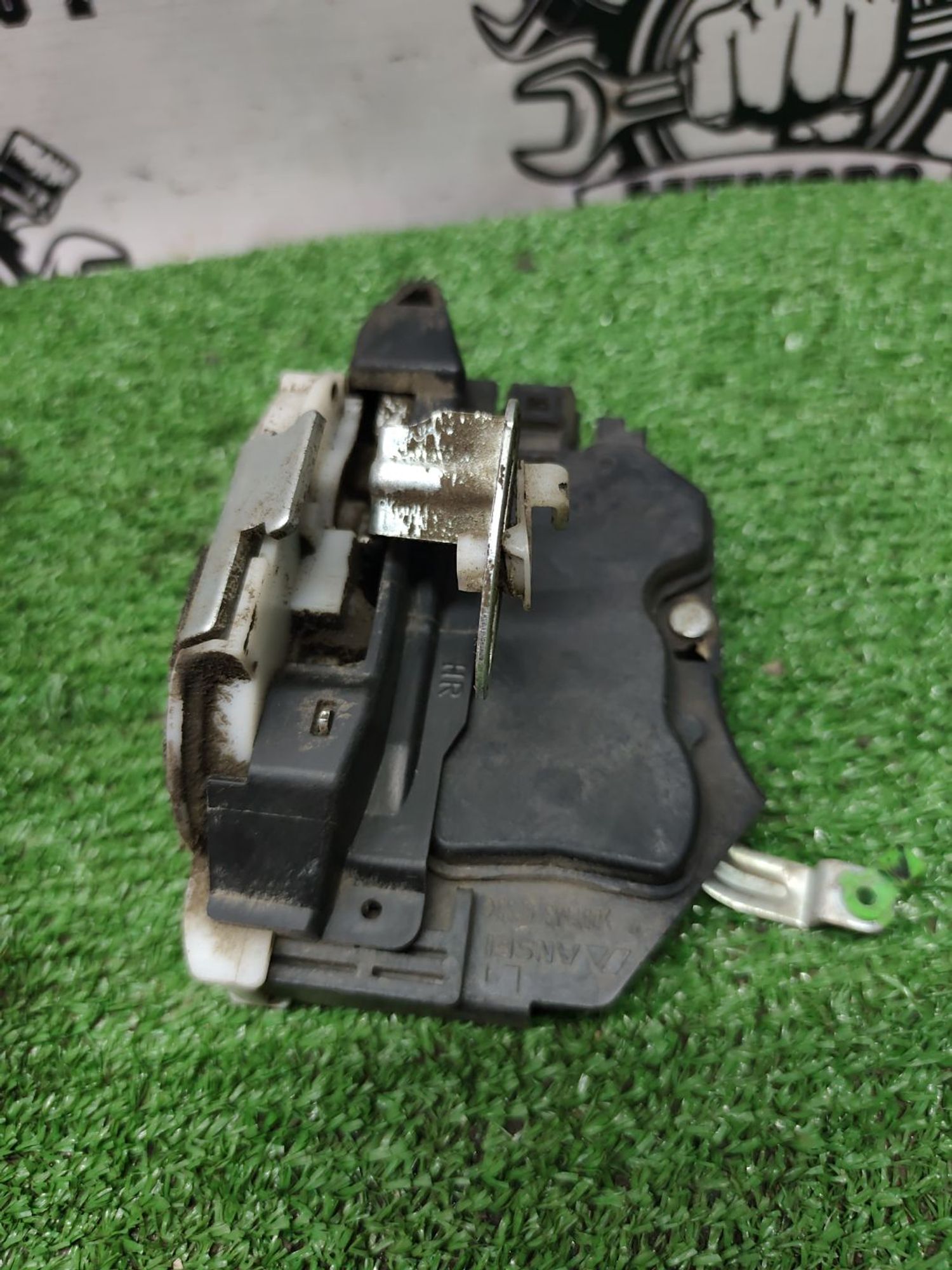 https://ycs.partsauto.market/partsauto-images/thmbs/userImages/cca1856e256b5441544f9aba03b424a6/part/d7583217-3559-4c9b-8277-90f2b3d2b98e_1779257355439.jpg