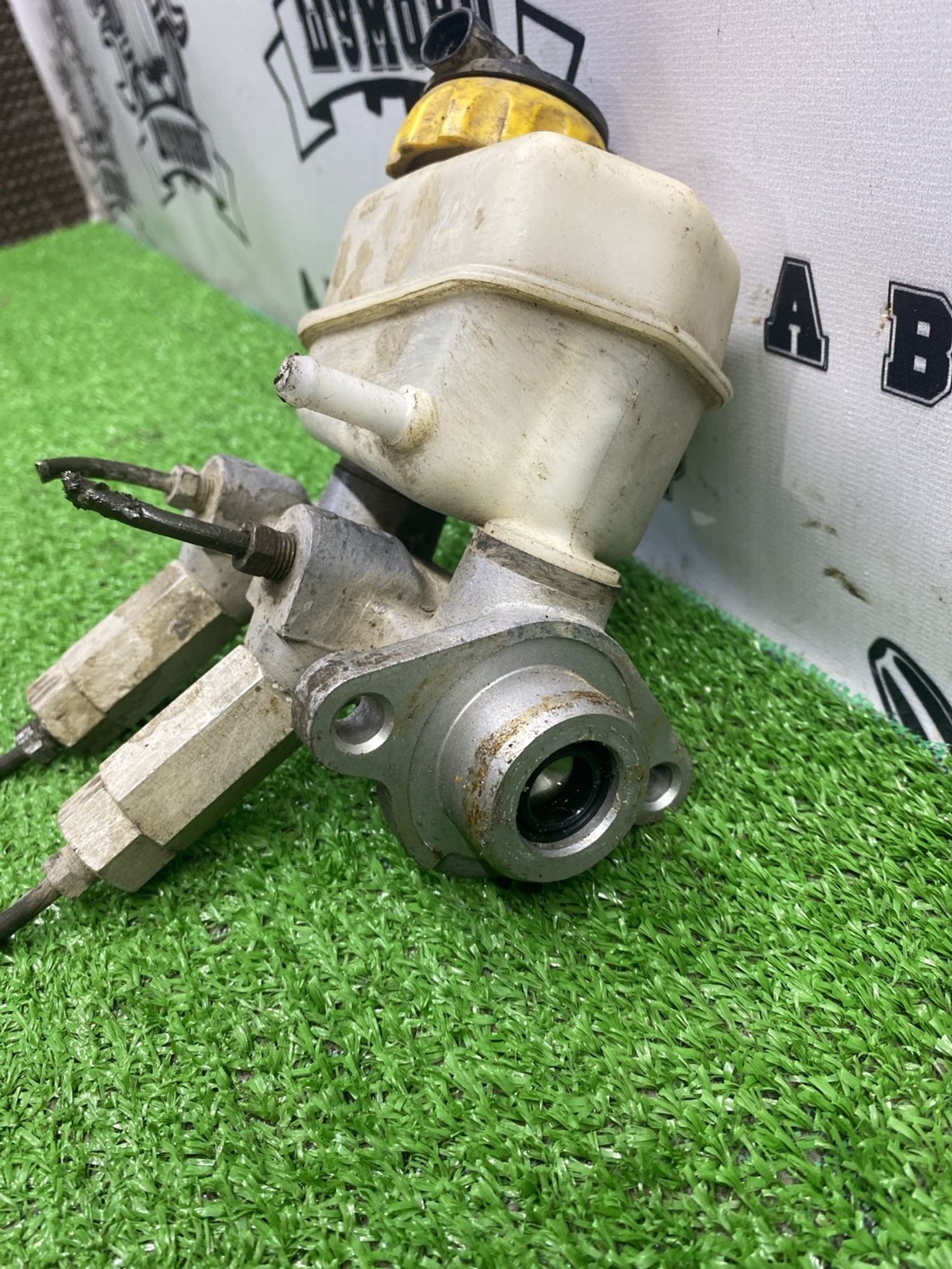 https://ycs.partsauto.market/partsauto-images/thmbs/userImages/cca1856e256b5441544f9aba03b424a6/part/d8235722-3c33-4713-88e9-73a080db50c2_1787311807781.jpg
