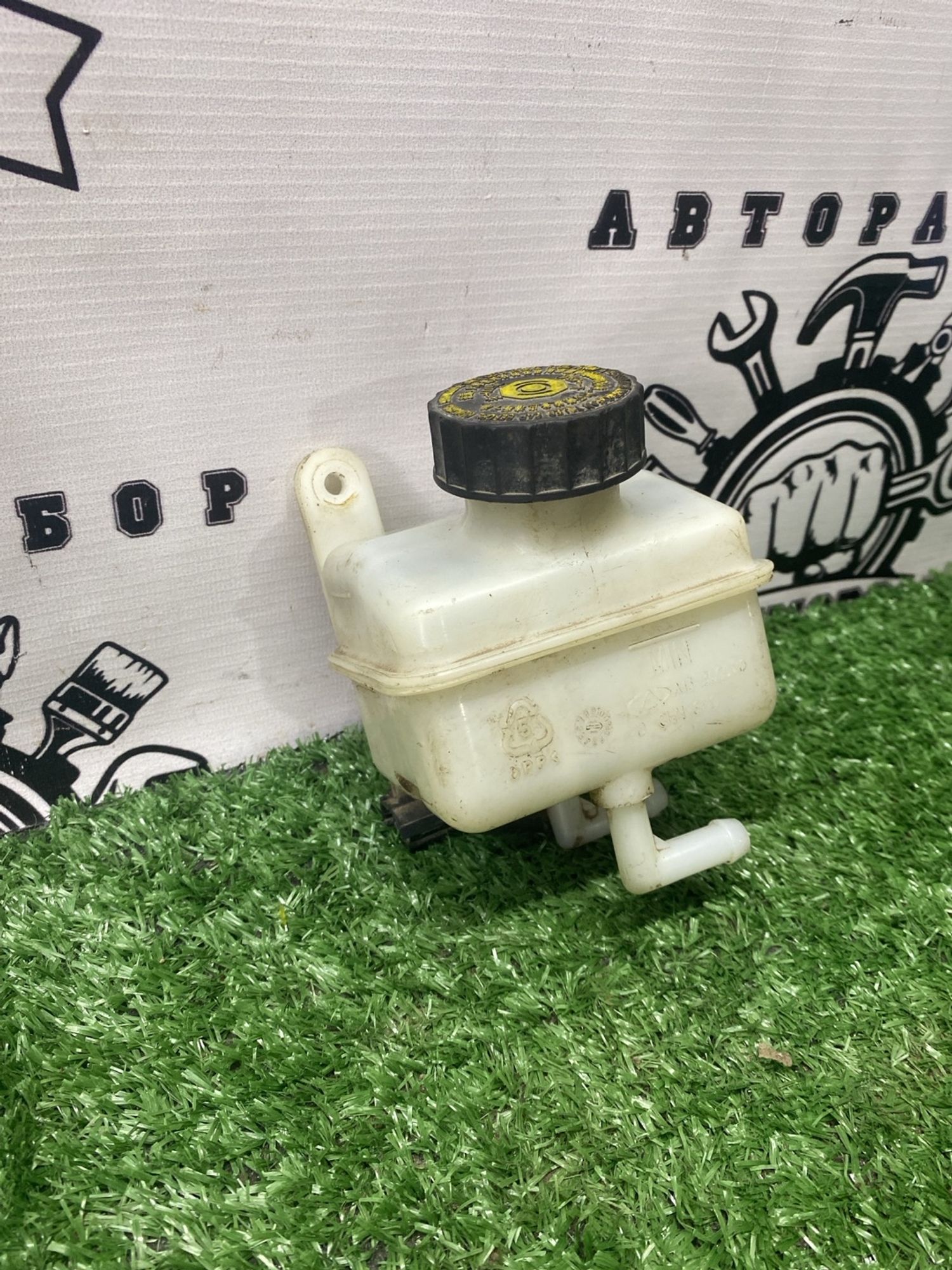 https://ycs.partsauto.market/partsauto-images/thmbs/userImages/cca1856e256b5441544f9aba03b424a6/part/d84738a2-33bf-40e4-8ddc-9ed6b4945491_1780912879090.jpg