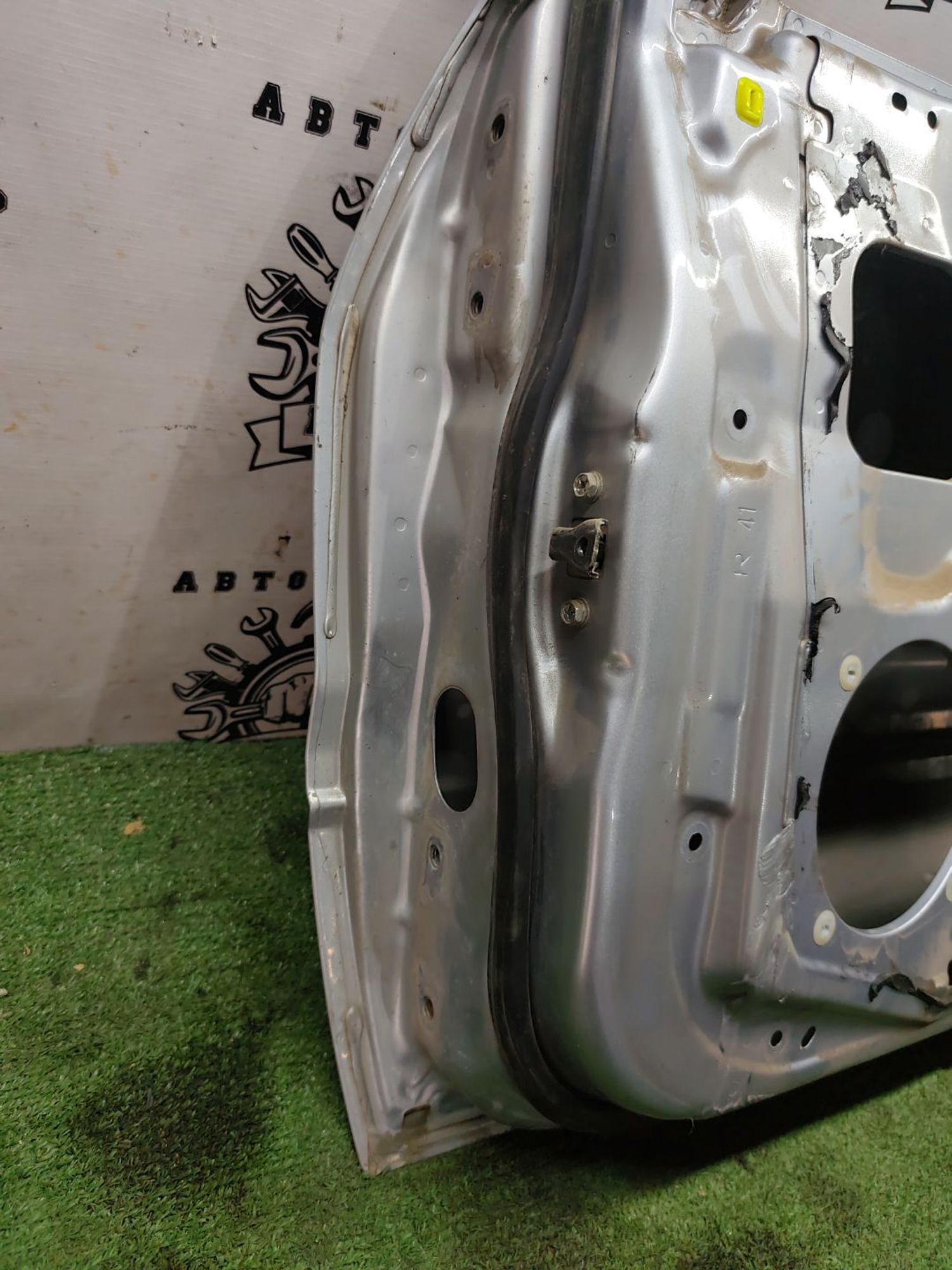 https://ycs.partsauto.market/partsauto-images/thmbs/userImages/cca1856e256b5441544f9aba03b424a6/part/da6f74a4-465c-4f80-b1f6-64b44f79bc7e_1779268092009.jpg