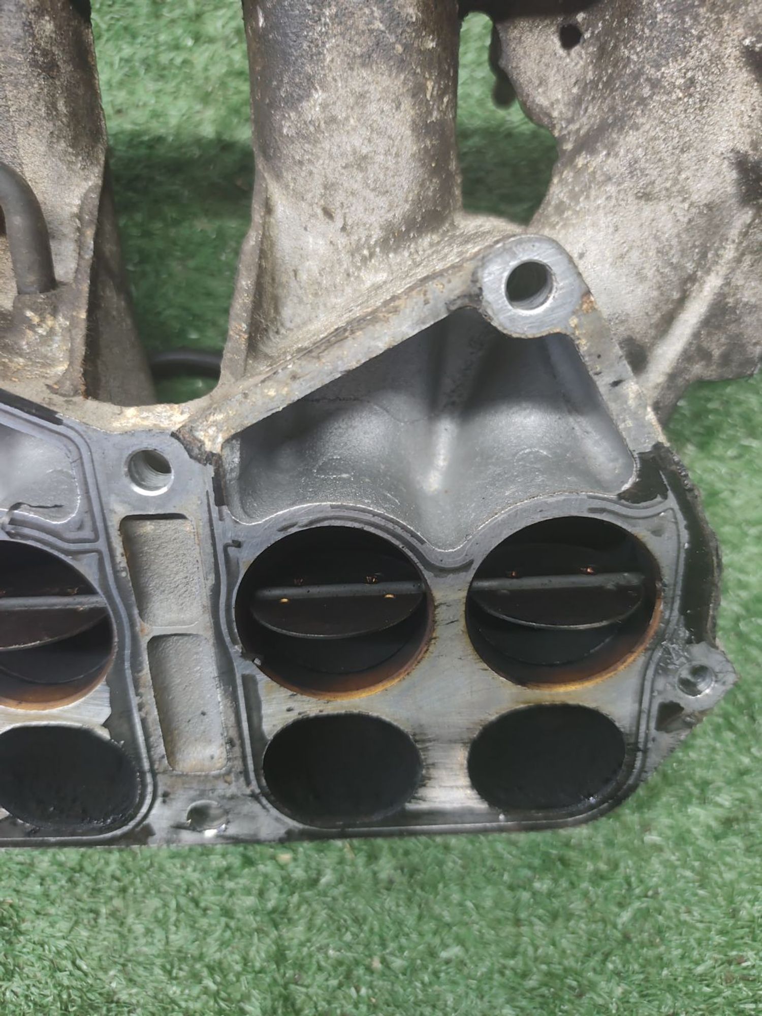 https://ycs.partsauto.market/partsauto-images/thmbs/userImages/cca1856e256b5441544f9aba03b424a6/part/db37ee31-eb03-4786-8e83-76e300951b48_1785150449077.jpg