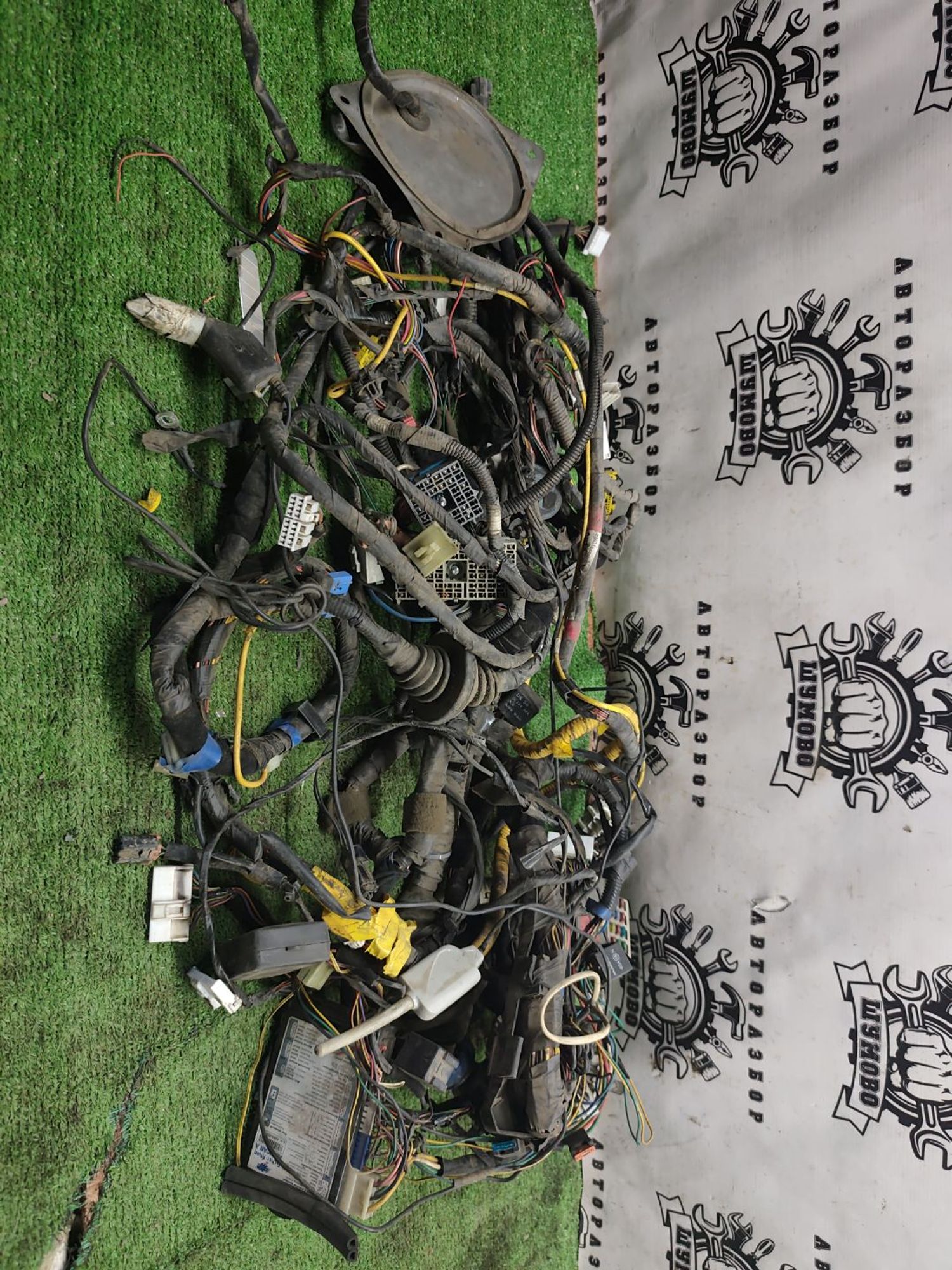 https://ycs.partsauto.market/partsauto-images/thmbs/userImages/cca1856e256b5441544f9aba03b424a6/part/dba29446-24f0-4c99-bbba-1dd88fa53d1a_1779706393721.jpg