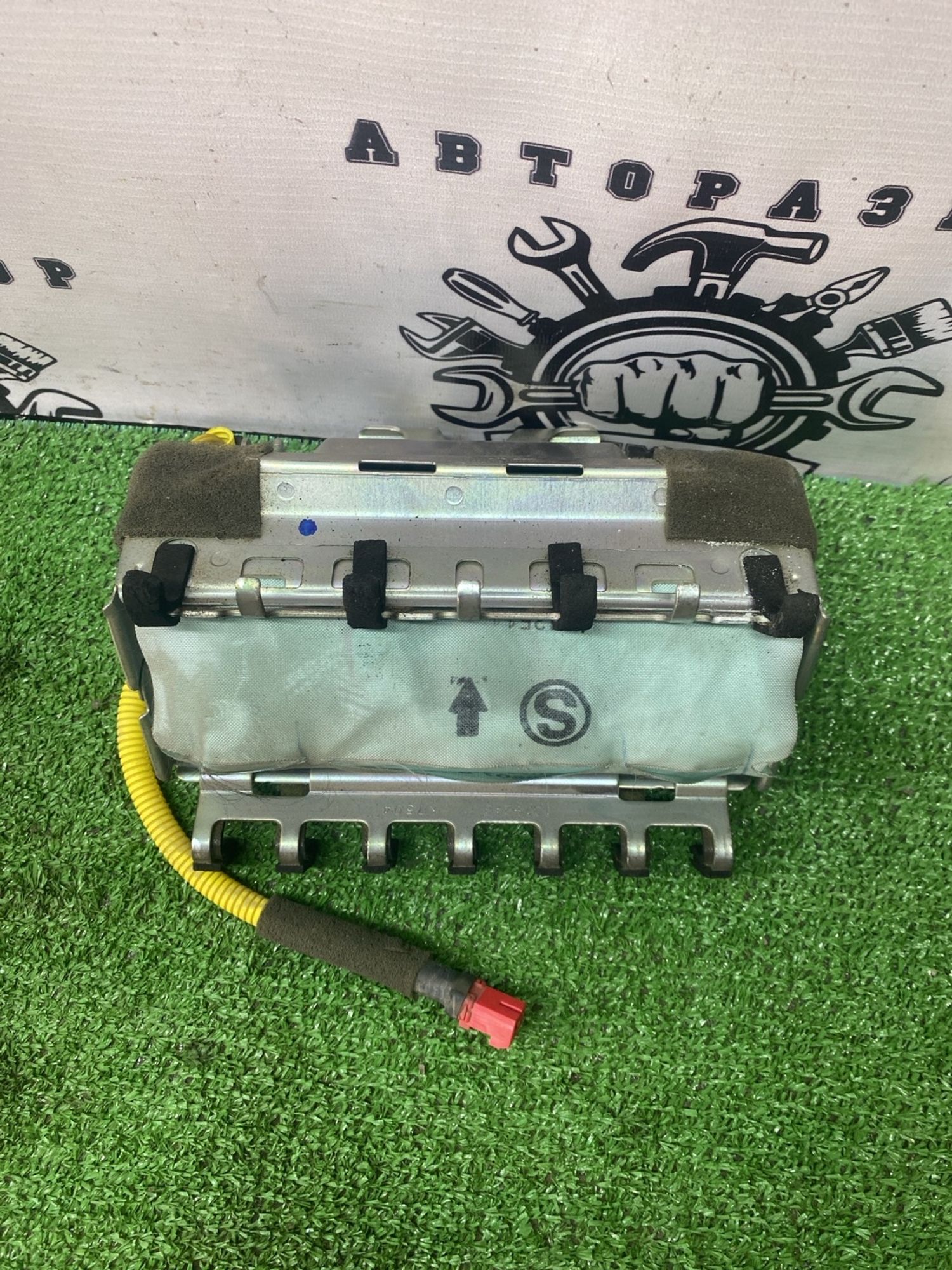 https://ycs.partsauto.market/partsauto-images/thmbs/userImages/cca1856e256b5441544f9aba03b424a6/part/dbcfc701-2590-4804-a1db-3cb00c3b568d_1779694903477.jpg