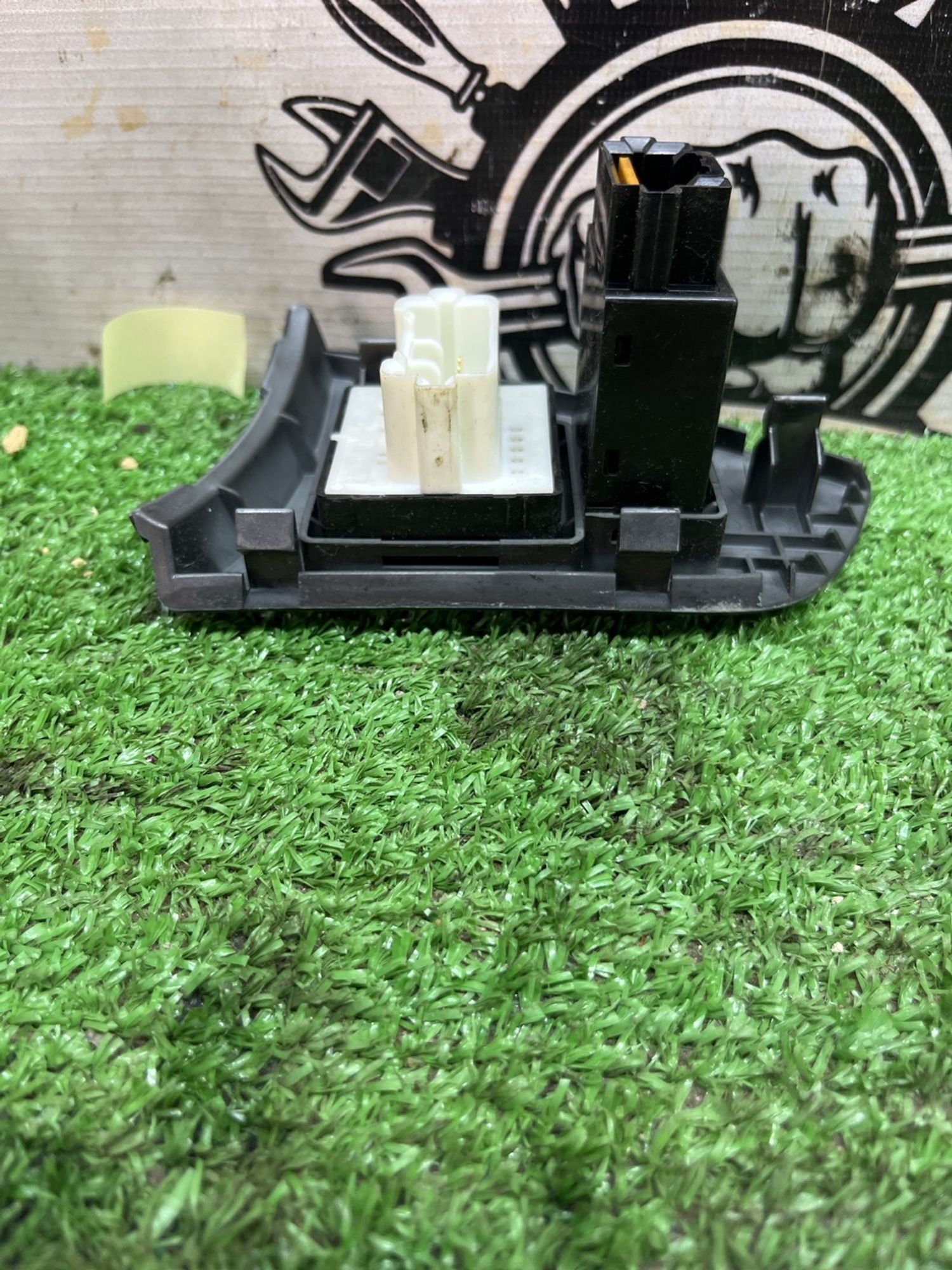 https://ycs.partsauto.market/partsauto-images/thmbs/userImages/cca1856e256b5441544f9aba03b424a6/part/dbff7eb2-52cf-42b7-9c9d-925ed84340e3_1779524068813.jpg