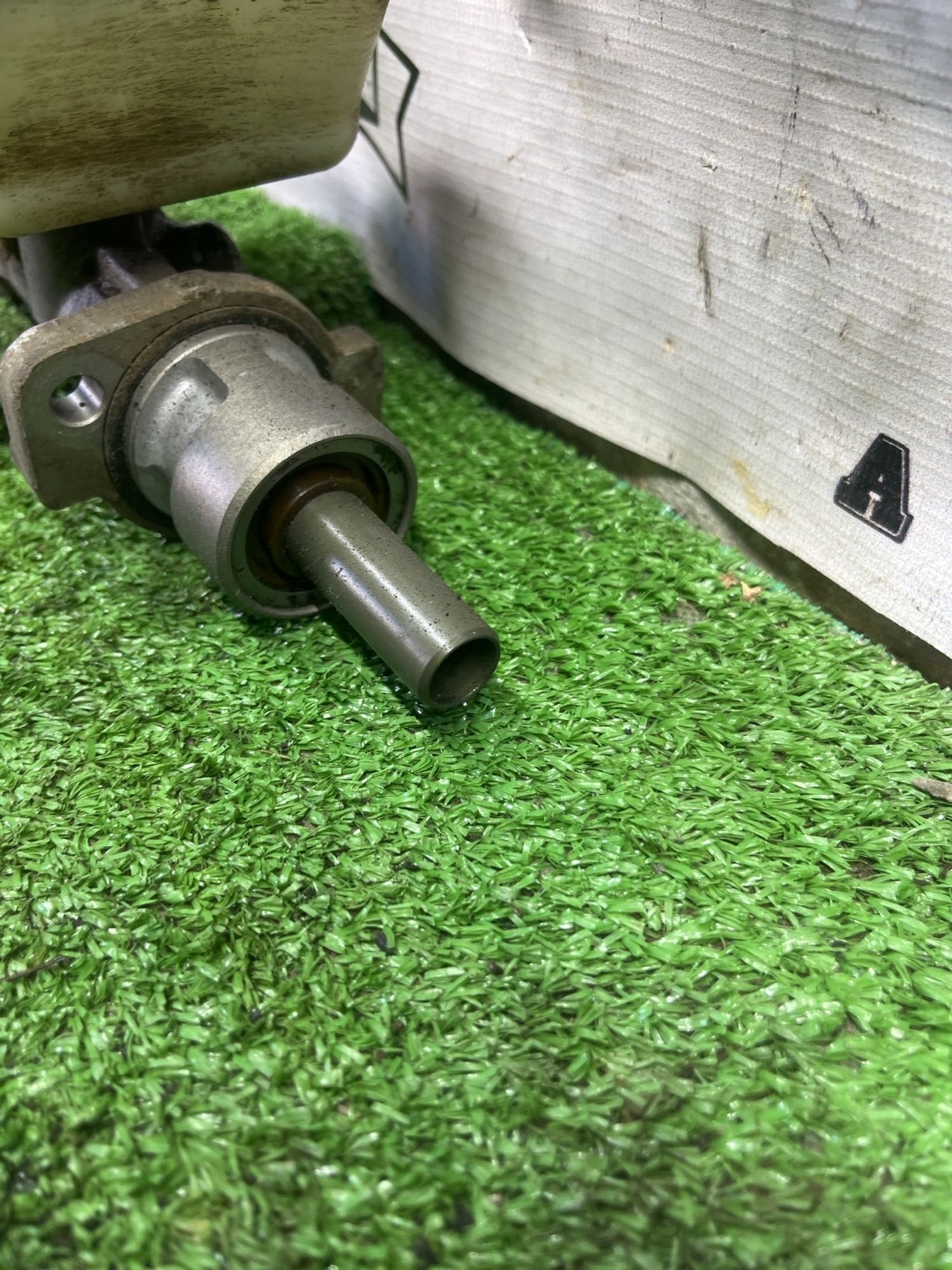 https://ycs.partsauto.market/partsauto-images/thmbs/userImages/cca1856e256b5441544f9aba03b424a6/part/dc2b5ac9-2830-42fa-ad3c-dd9c8ecf3ceb_1777197726726.jpg