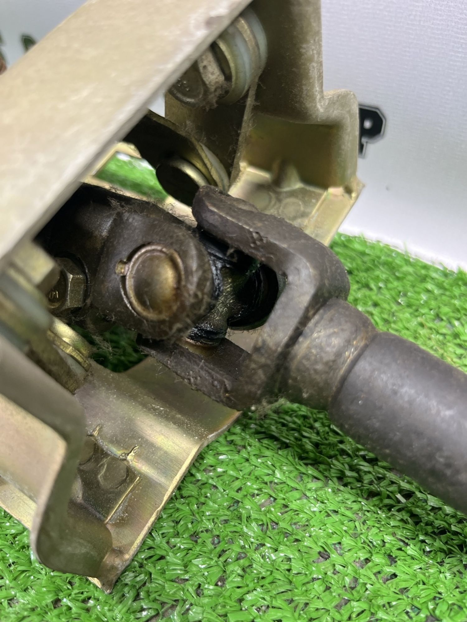 https://ycs.partsauto.market/partsauto-images/thmbs/userImages/cca1856e256b5441544f9aba03b424a6/part/dec6bb5a-9f1c-4406-9849-4995f8b82aef_1781605712279.jpg