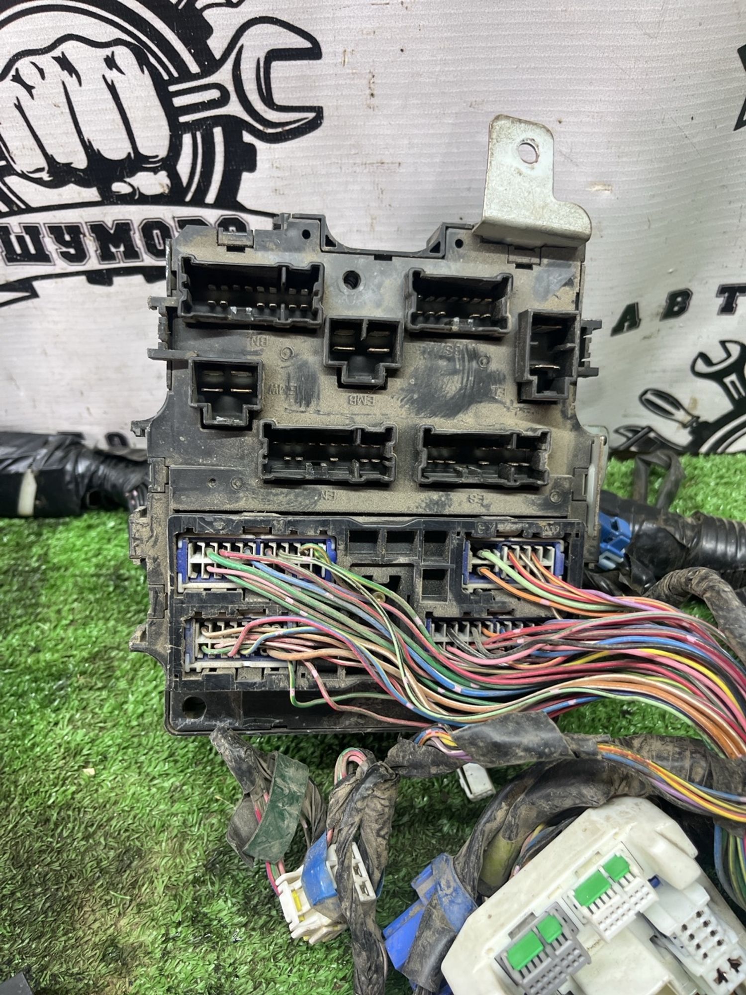 https://ycs.partsauto.market/partsauto-images/thmbs/userImages/cca1856e256b5441544f9aba03b424a6/part/e690e591-f980-4e33-9e9e-535be082312c_1780308669828.jpg