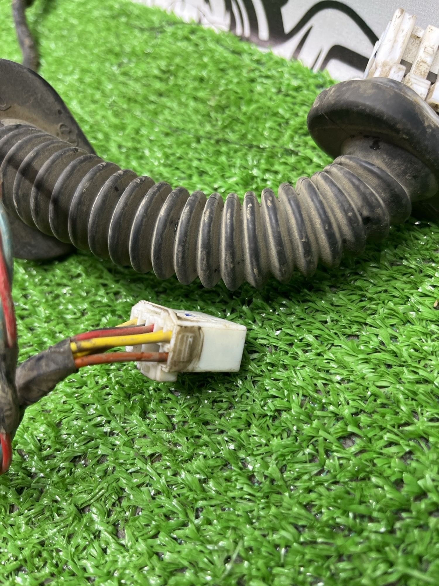 https://ycs.partsauto.market/partsauto-images/thmbs/userImages/cca1856e256b5441544f9aba03b424a6/part/e7a62637-be68-4d42-bde0-1ef3863133c0_1782561671739.jpg