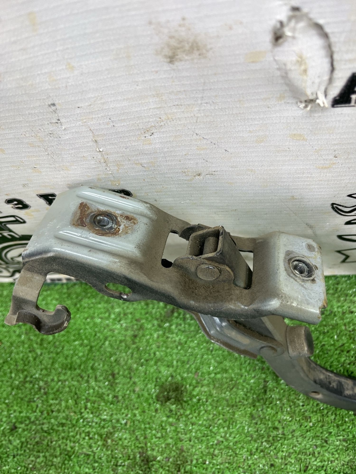 https://ycs.partsauto.market/partsauto-images/thmbs/userImages/cca1856e256b5441544f9aba03b424a6/part/e8432757-12ac-4378-a62a-d2b093e31b0b_1776332568277.jpg
