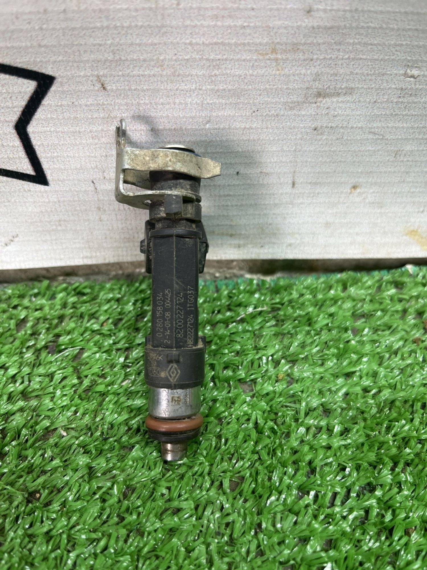 https://ycs.partsauto.market/partsauto-images/thmbs/userImages/cca1856e256b5441544f9aba03b424a6/part/e85f7060-79fb-44ac-bb50-df110da57625_1774856125651.jpg
