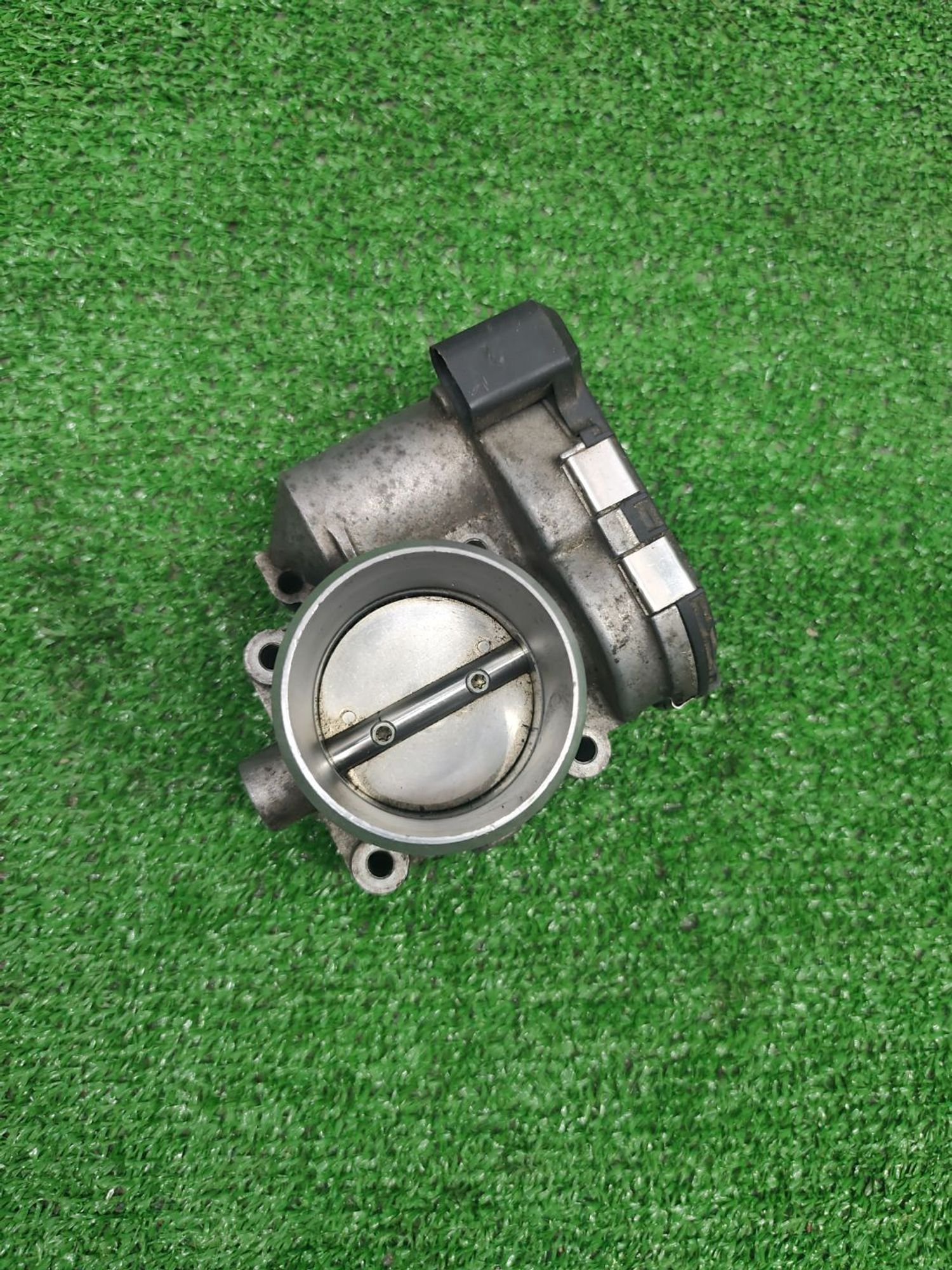 https://ycs.partsauto.market/partsauto-images/thmbs/userImages/cca1856e256b5441544f9aba03b424a6/part/e87c6f1c-79b5-49a6-a2e8-8c6c72d83399_1781521466189.jpg