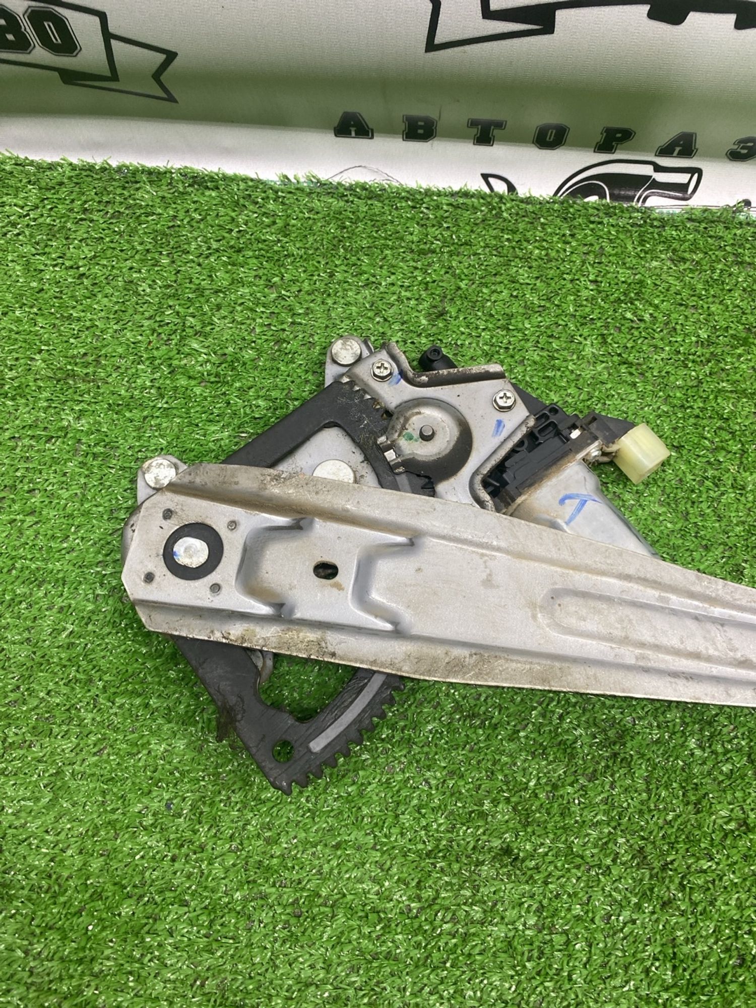https://ycs.partsauto.market/partsauto-images/thmbs/userImages/cca1856e256b5441544f9aba03b424a6/part/e97c047f-6f5d-461f-b797-1b02af491b66_1782557380960.jpg