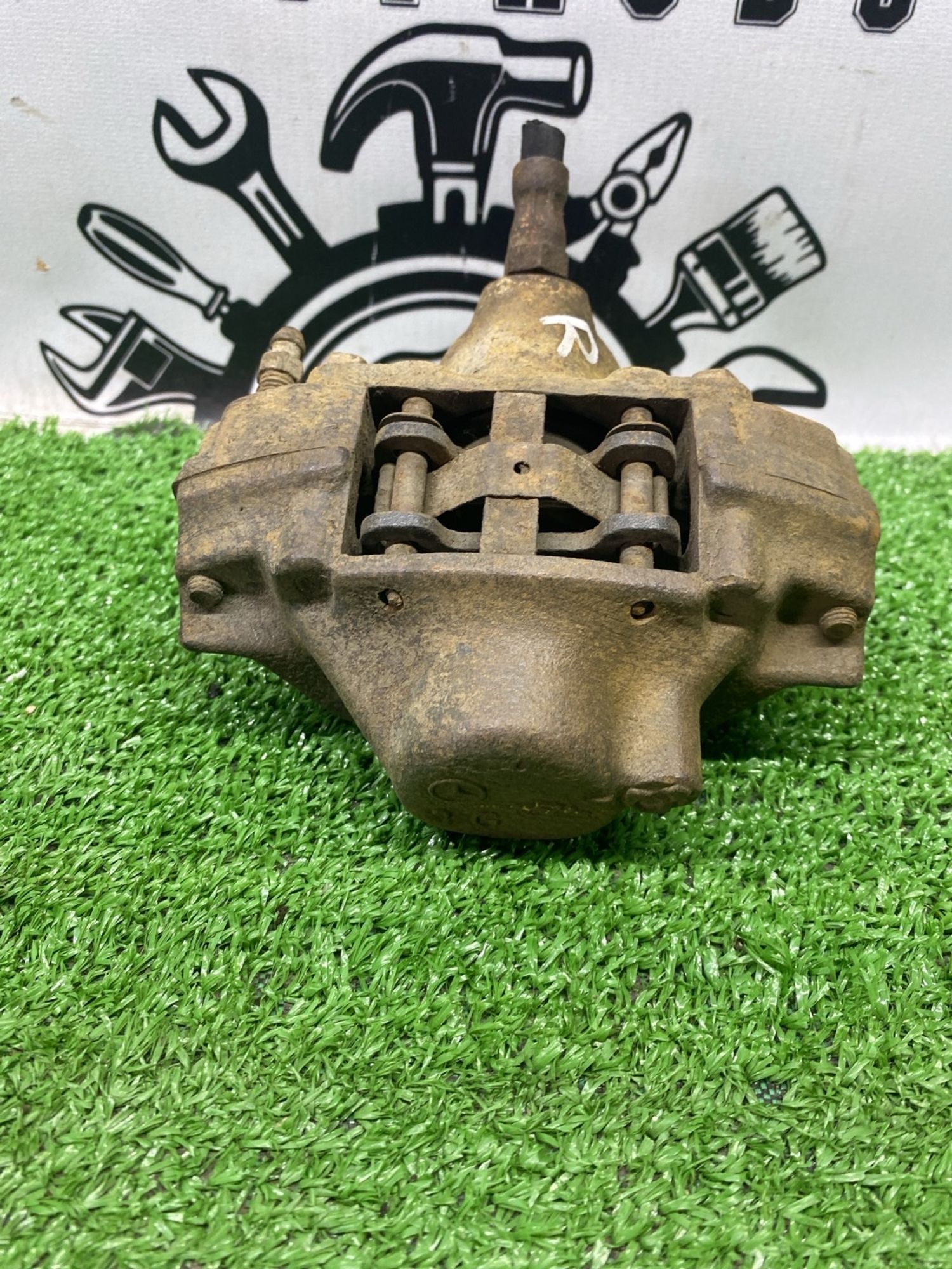 https://ycs.partsauto.market/partsauto-images/thmbs/userImages/cca1856e256b5441544f9aba03b424a6/part/eb8ee750-6ee2-4f50-af17-55d716325788_1786961556036.jpg