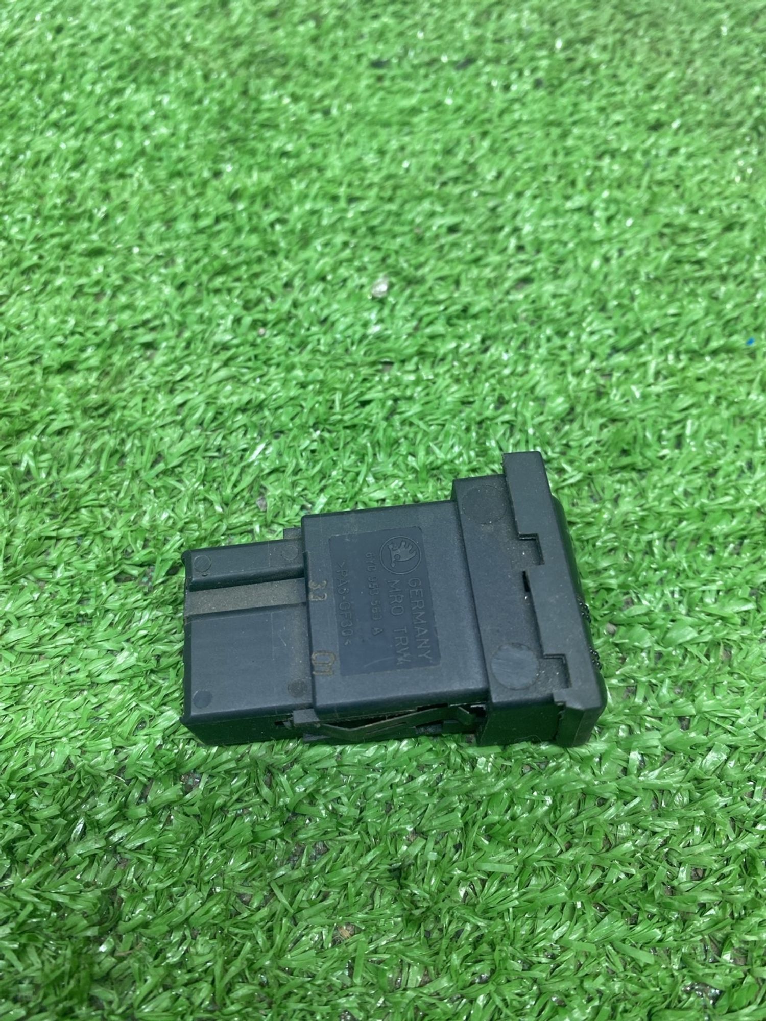 https://ycs.partsauto.market/partsauto-images/thmbs/userImages/cca1856e256b5441544f9aba03b424a6/part/ebf8ae15-bb19-45bf-91e4-d668b33834ca_1777277083739.jpg