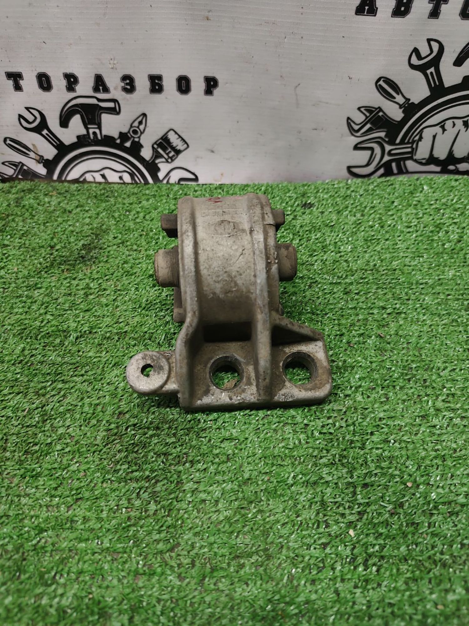 https://ycs.partsauto.market/partsauto-images/thmbs/userImages/cca1856e256b5441544f9aba03b424a6/part/ecbf61bb-24f0-4b63-a424-3e2b80e65805_1778672109507.jpg