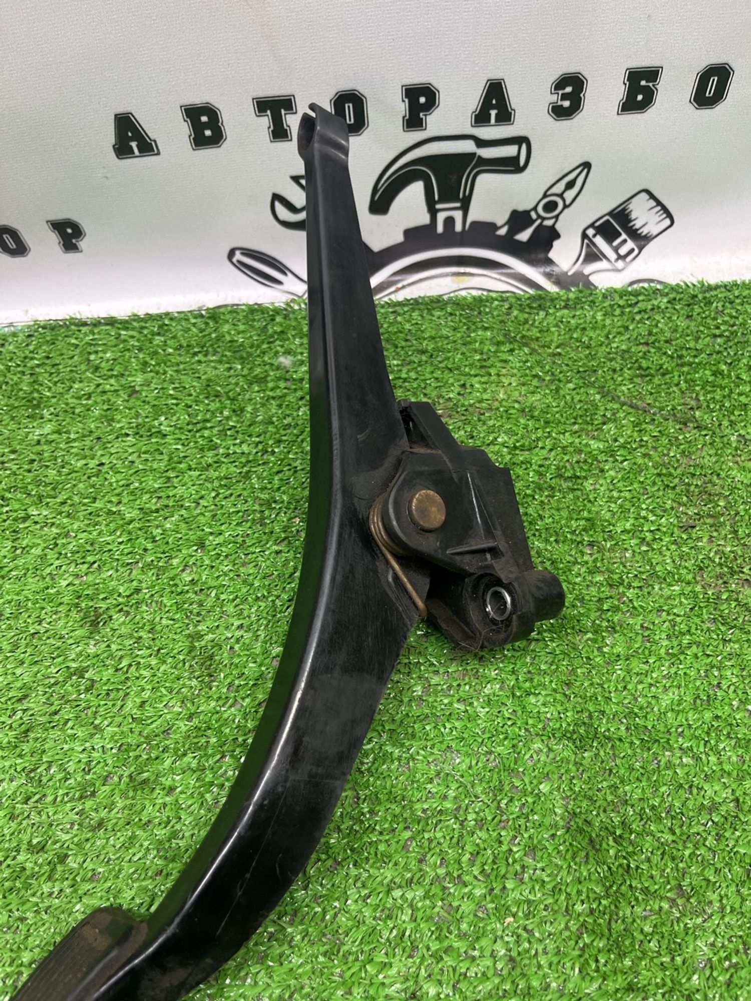https://ycs.partsauto.market/partsauto-images/thmbs/userImages/cca1856e256b5441544f9aba03b424a6/part/ecbfab48-e758-4c95-909b-656796462418_1782377071751.jpg