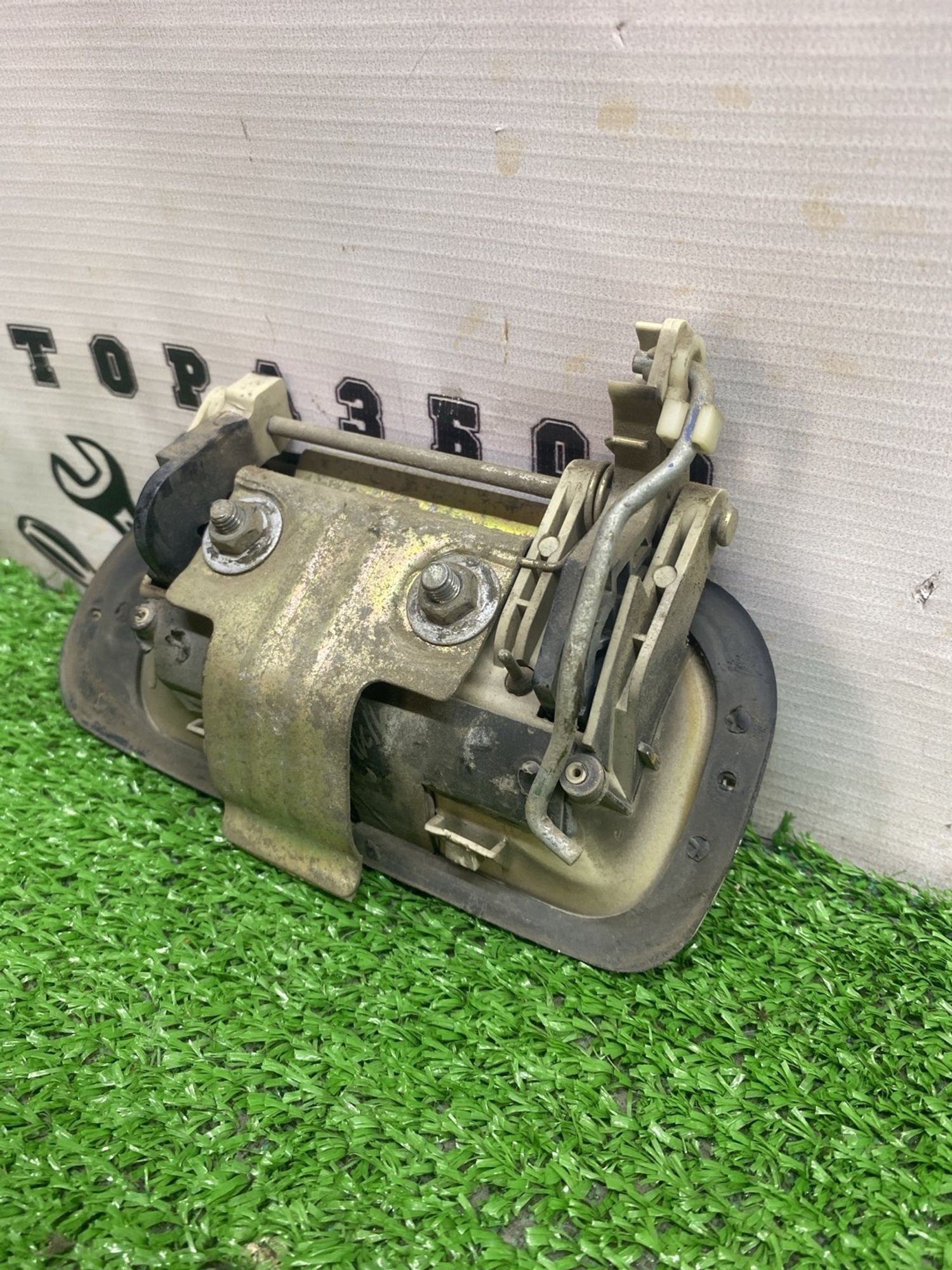 https://ycs.partsauto.market/partsauto-images/thmbs/userImages/cca1856e256b5441544f9aba03b424a6/part/ee951693-40c0-4ea8-8ae6-b51f4a997b50_1780466635870.jpg