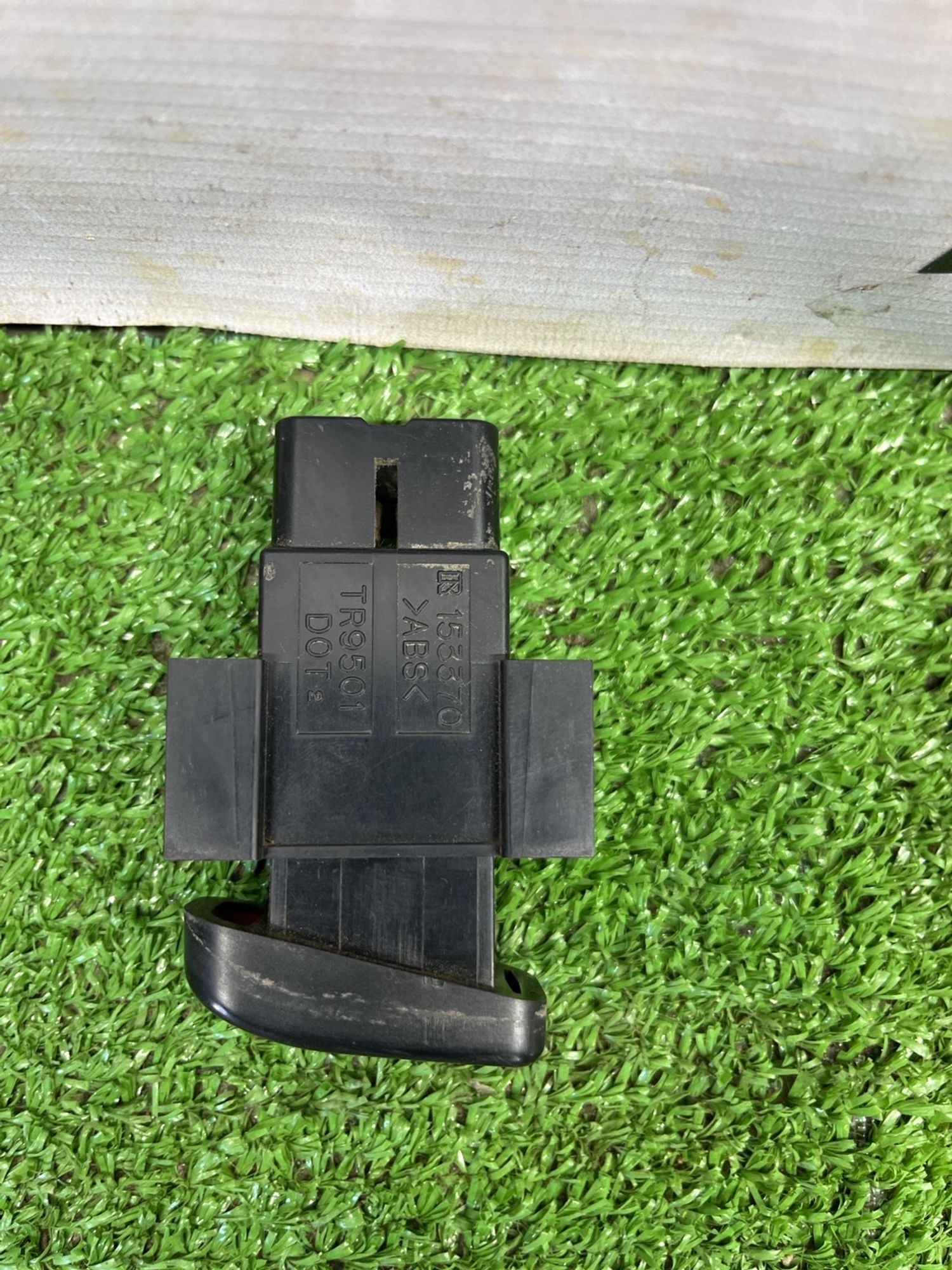 https://ycs.partsauto.market/partsauto-images/thmbs/userImages/cca1856e256b5441544f9aba03b424a6/part/eea13f23-073c-4d86-a4c9-092c58443c15_1775043011371.jpg