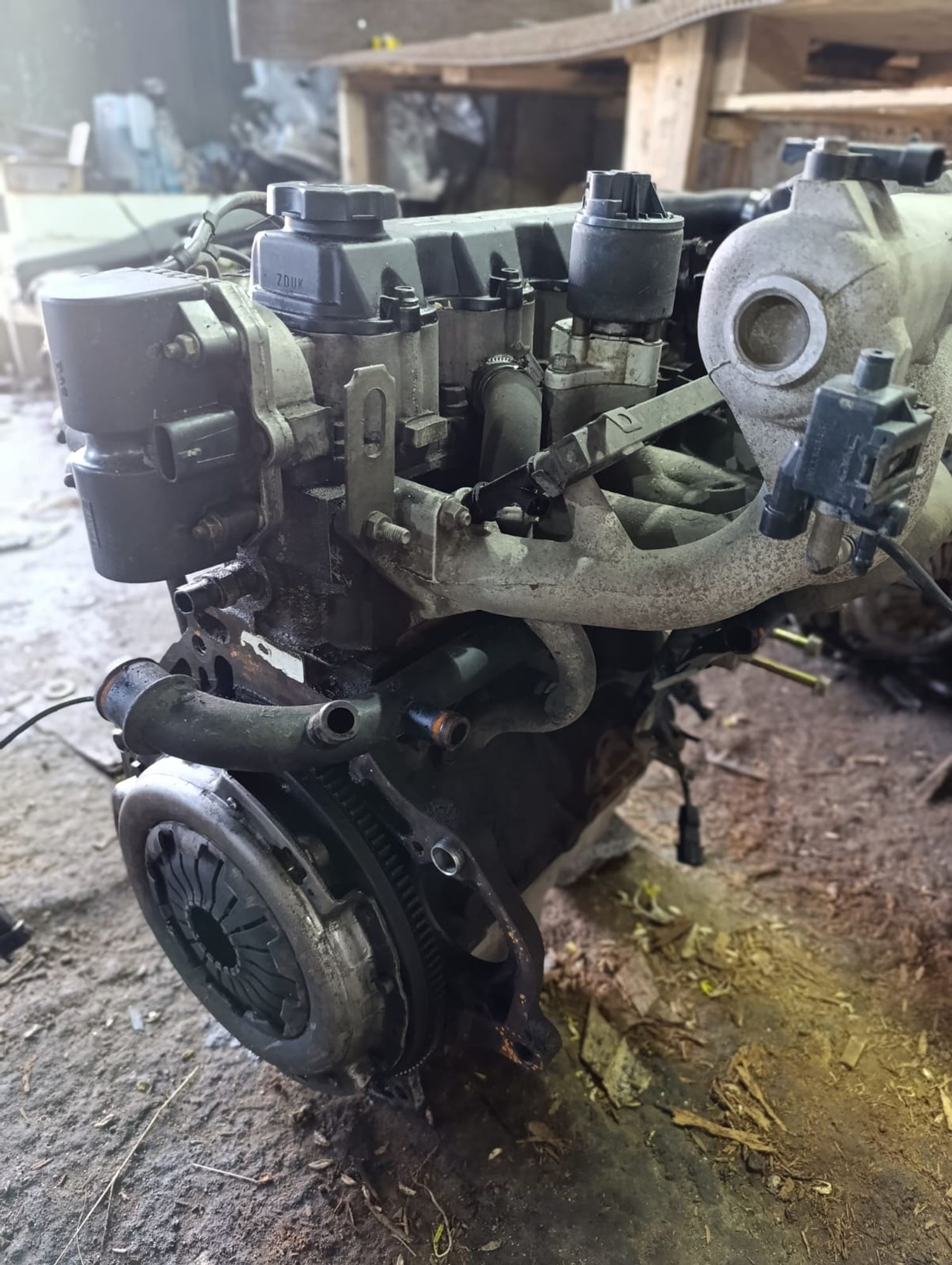 https://ycs.partsauto.market/partsauto-images/thmbs/userImages/cca1856e256b5441544f9aba03b424a6/part/f04e2c2a-a903-4cc3-8171-3809977600d1_1745932319147.jpg