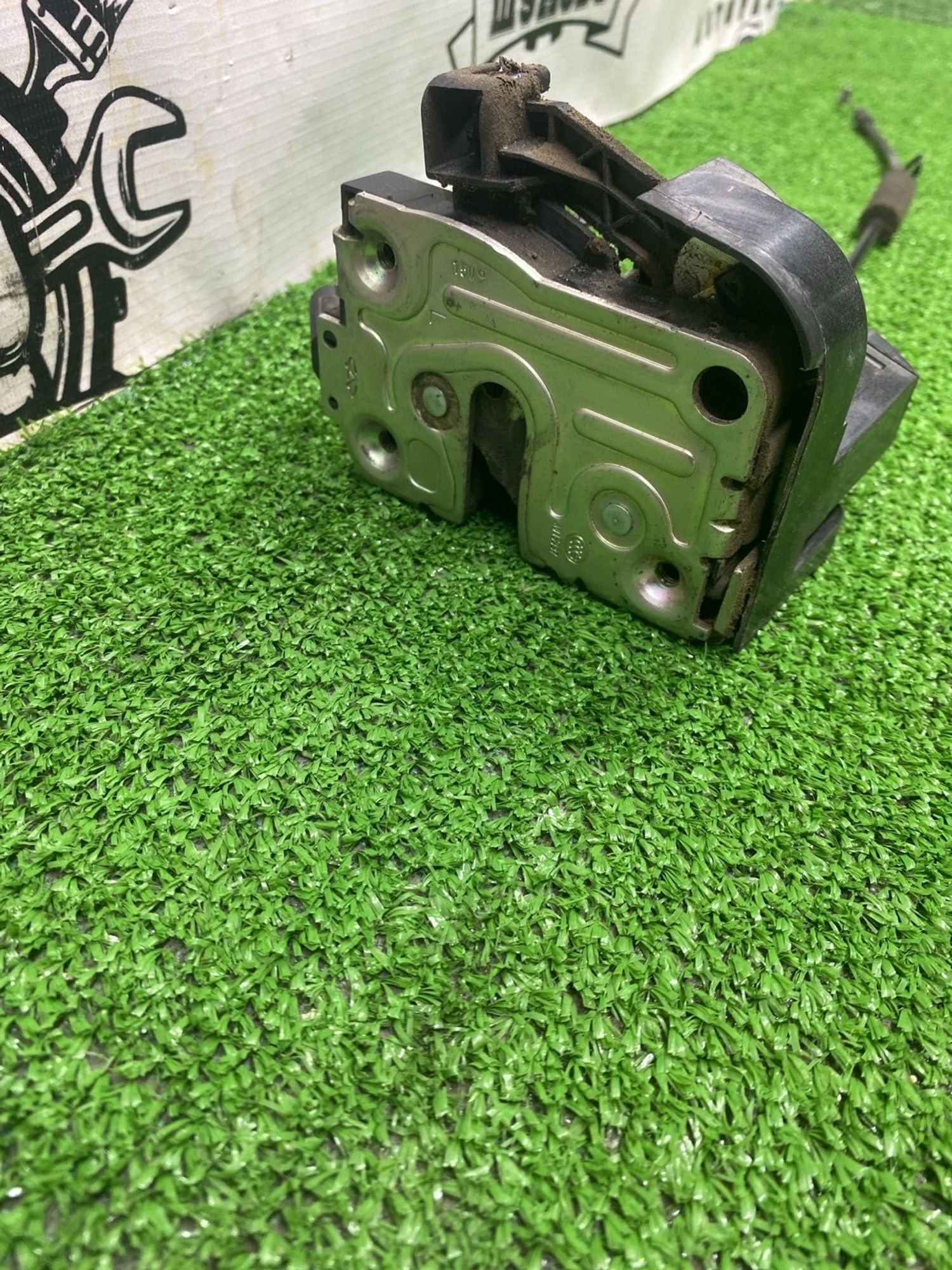 https://ycs.partsauto.market/partsauto-images/thmbs/userImages/cca1856e256b5441544f9aba03b424a6/part/f0b28ec1-1193-456c-ad56-46f21c6c6c20_1780899993062.jpg