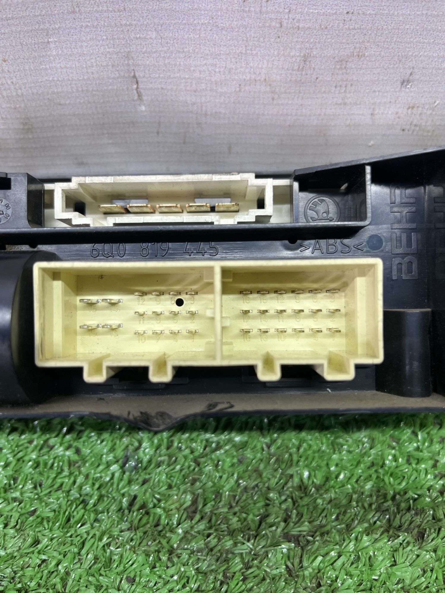 https://ycs.partsauto.market/partsauto-images/thmbs/userImages/cca1856e256b5441544f9aba03b424a6/part/f0e18166-96c8-4c0f-9b6a-9de096d6a27f_1777191332956.jpg