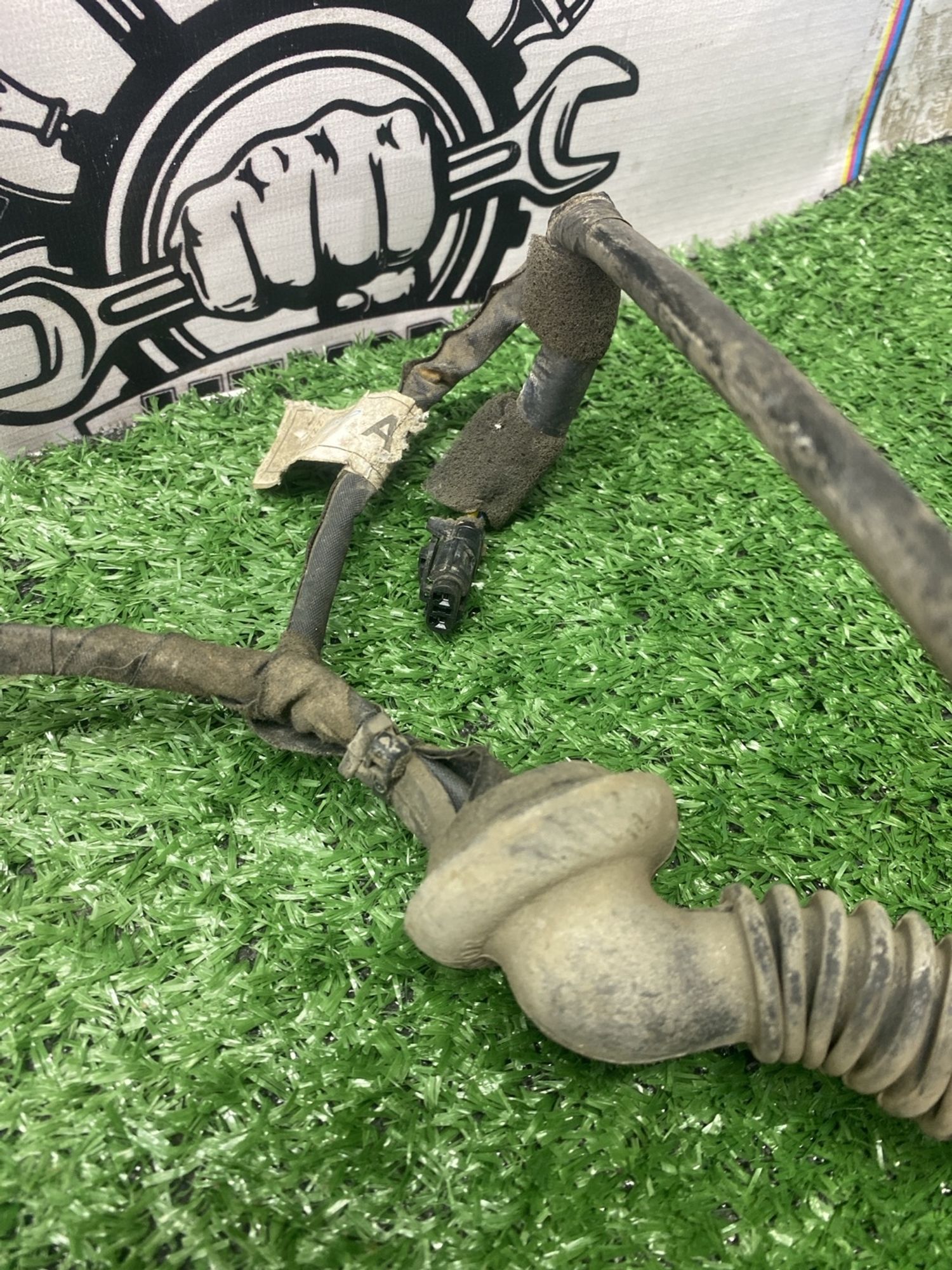 https://ycs.partsauto.market/partsauto-images/thmbs/userImages/cca1856e256b5441544f9aba03b424a6/part/f1265c88-9c51-4faa-852f-1a6d01486fee_1780483247300.jpg