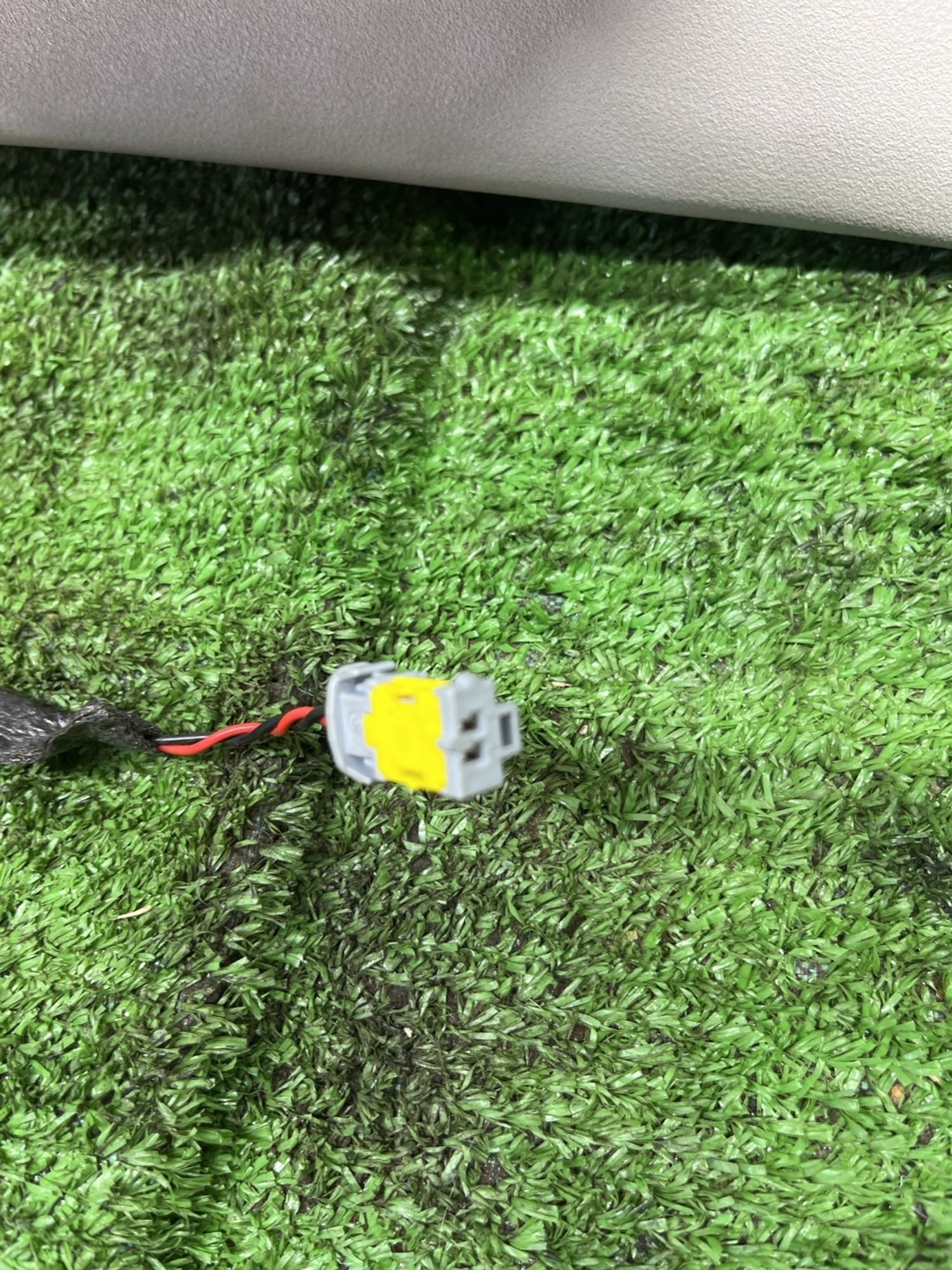 https://ycs.partsauto.market/partsauto-images/thmbs/userImages/cca1856e256b5441544f9aba03b424a6/part/f4fe0993-e940-4567-b826-2ce0f180b6f0_1777454049211.jpg