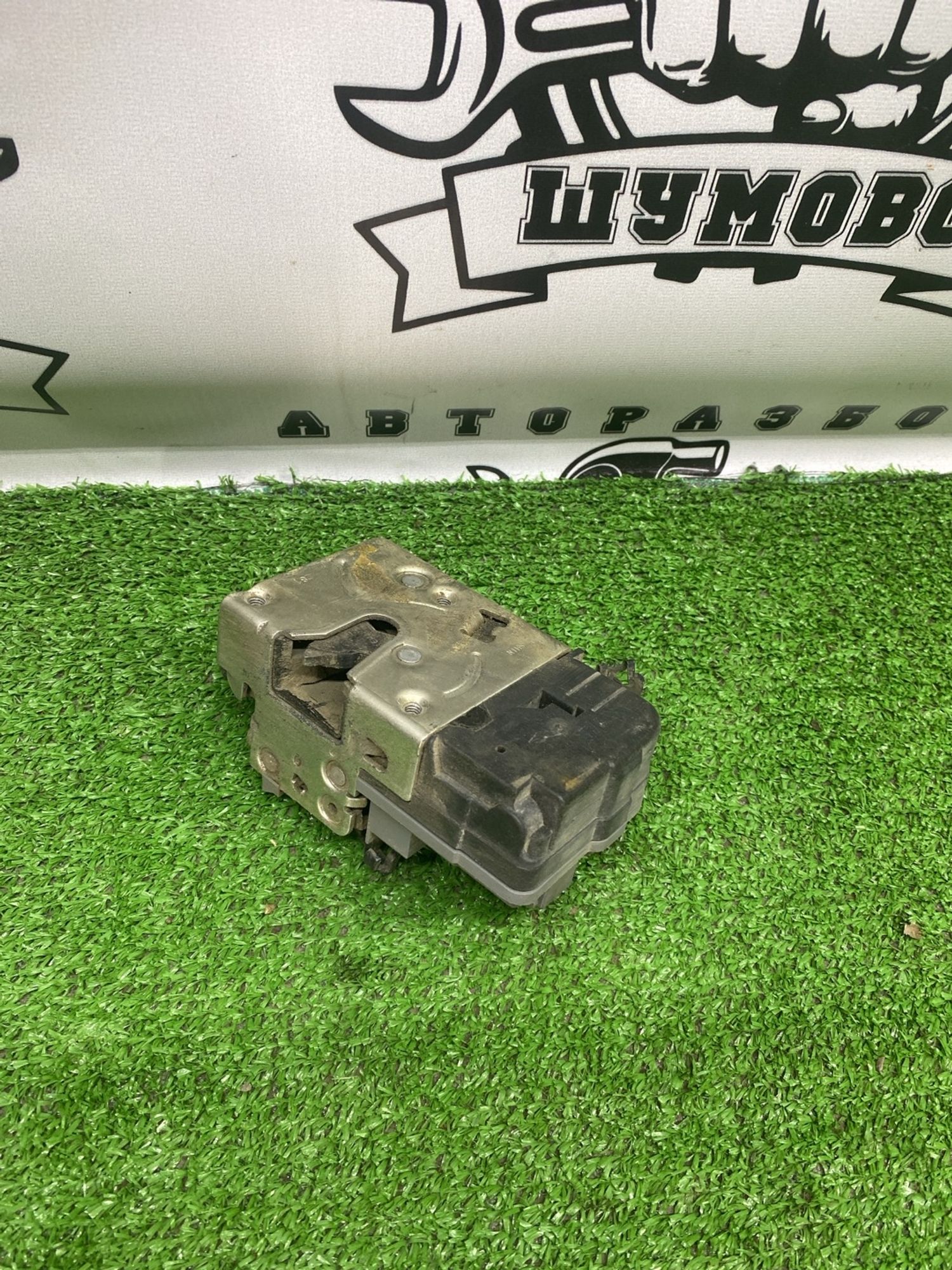 https://ycs.partsauto.market/partsauto-images/thmbs/userImages/cca1856e256b5441544f9aba03b424a6/part/f5d56a71-e31f-4098-9d9e-e736f5b95b3b_1782897980280.jpg
