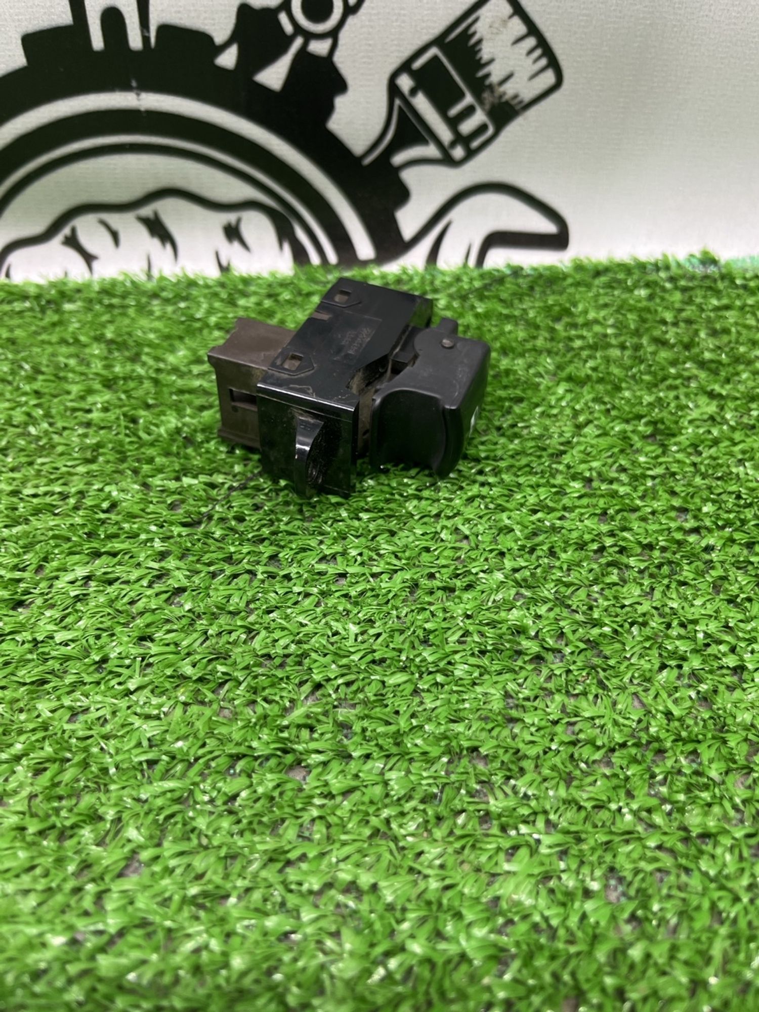 https://ycs.partsauto.market/partsauto-images/thmbs/userImages/cca1856e256b5441544f9aba03b424a6/part/f6b8702b-3d86-4059-867d-329837bba9f1_1782569909139.jpg