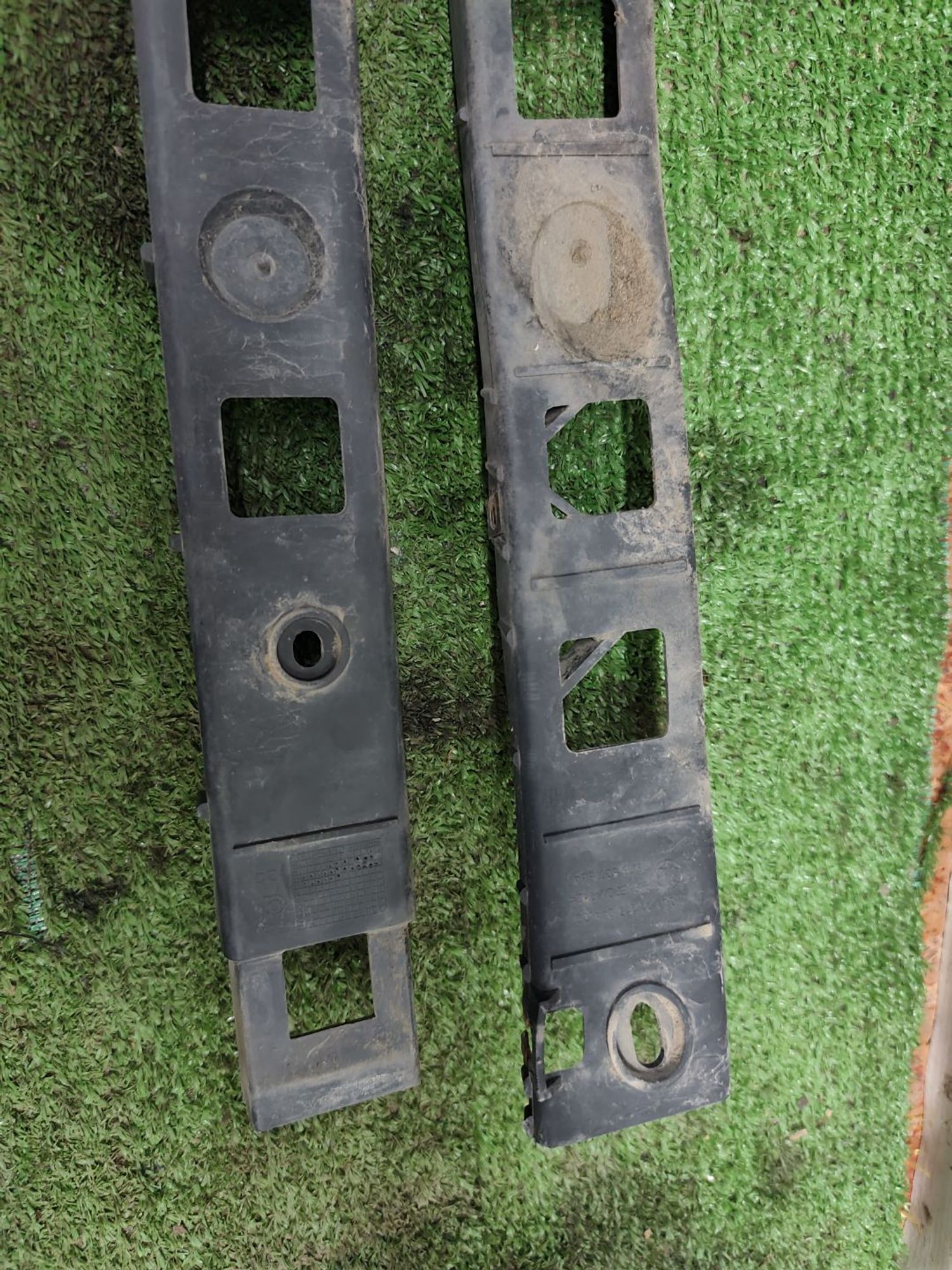 https://ycs.partsauto.market/partsauto-images/thmbs/userImages/cca1856e256b5441544f9aba03b424a6/part/f75badef-bac8-43f0-8167-78938b91724d_1779871456846.jpg