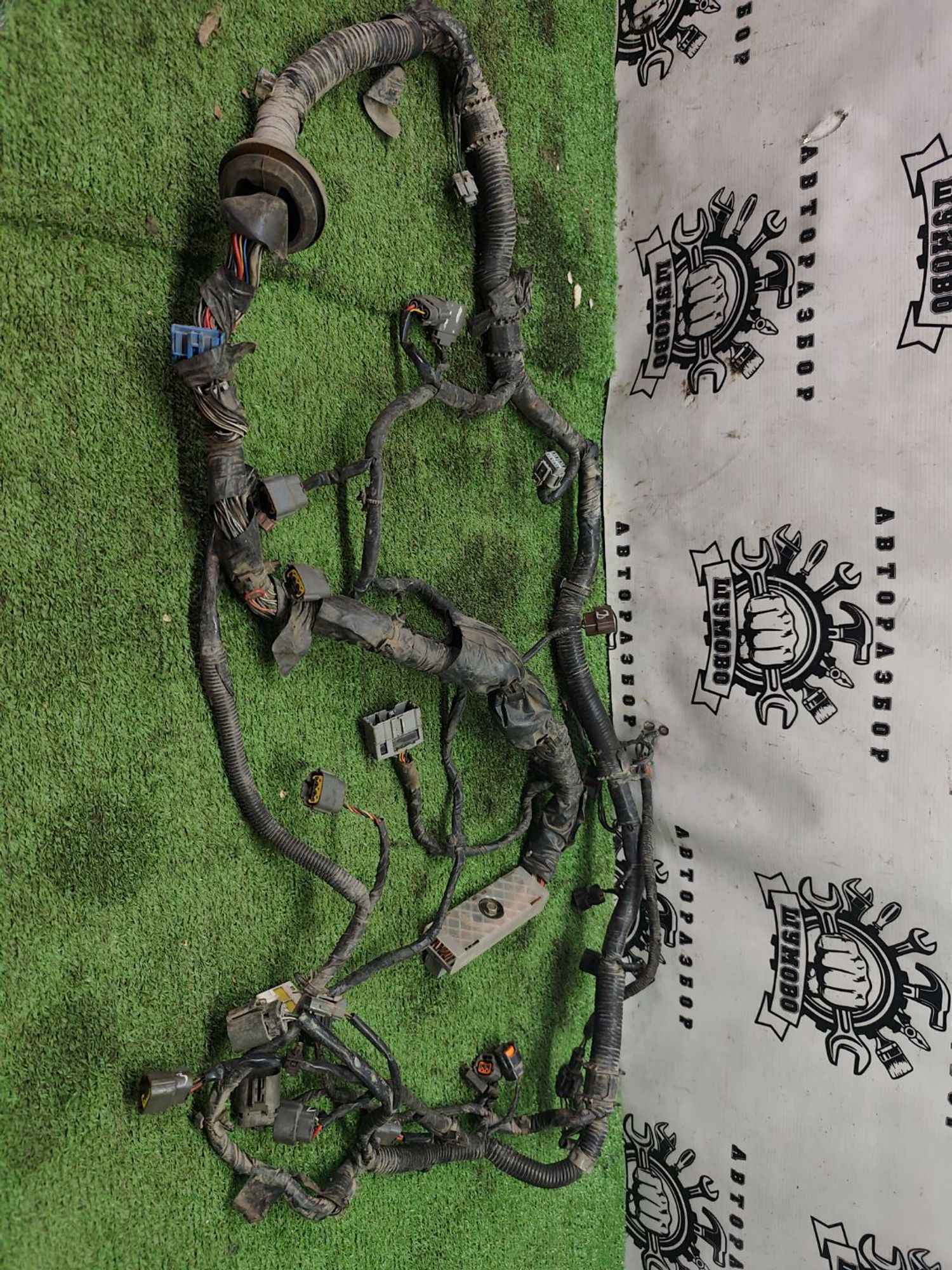 https://ycs.partsauto.market/partsauto-images/thmbs/userImages/cca1856e256b5441544f9aba03b424a6/part/f7b80c91-be40-4efb-843a-ec4df8be058a_1780114598134.jpg