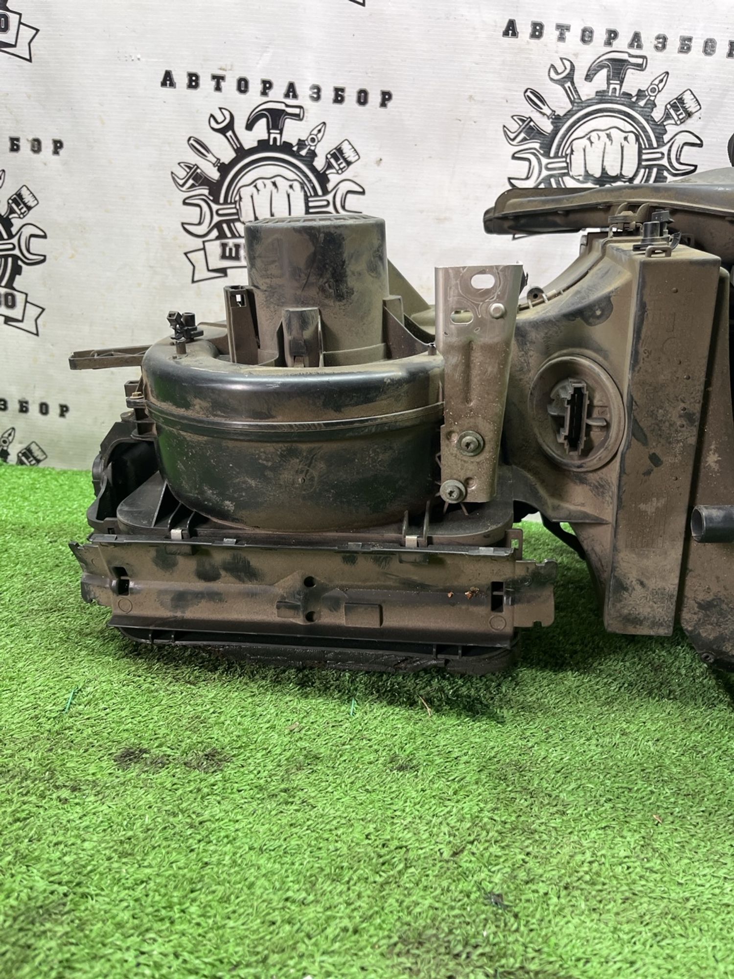 https://ycs.partsauto.market/partsauto-images/thmbs/userImages/cca1856e256b5441544f9aba03b424a6/part/f7c17e3b-5422-4125-acb5-70f211d7a281_1777190409272.jpg