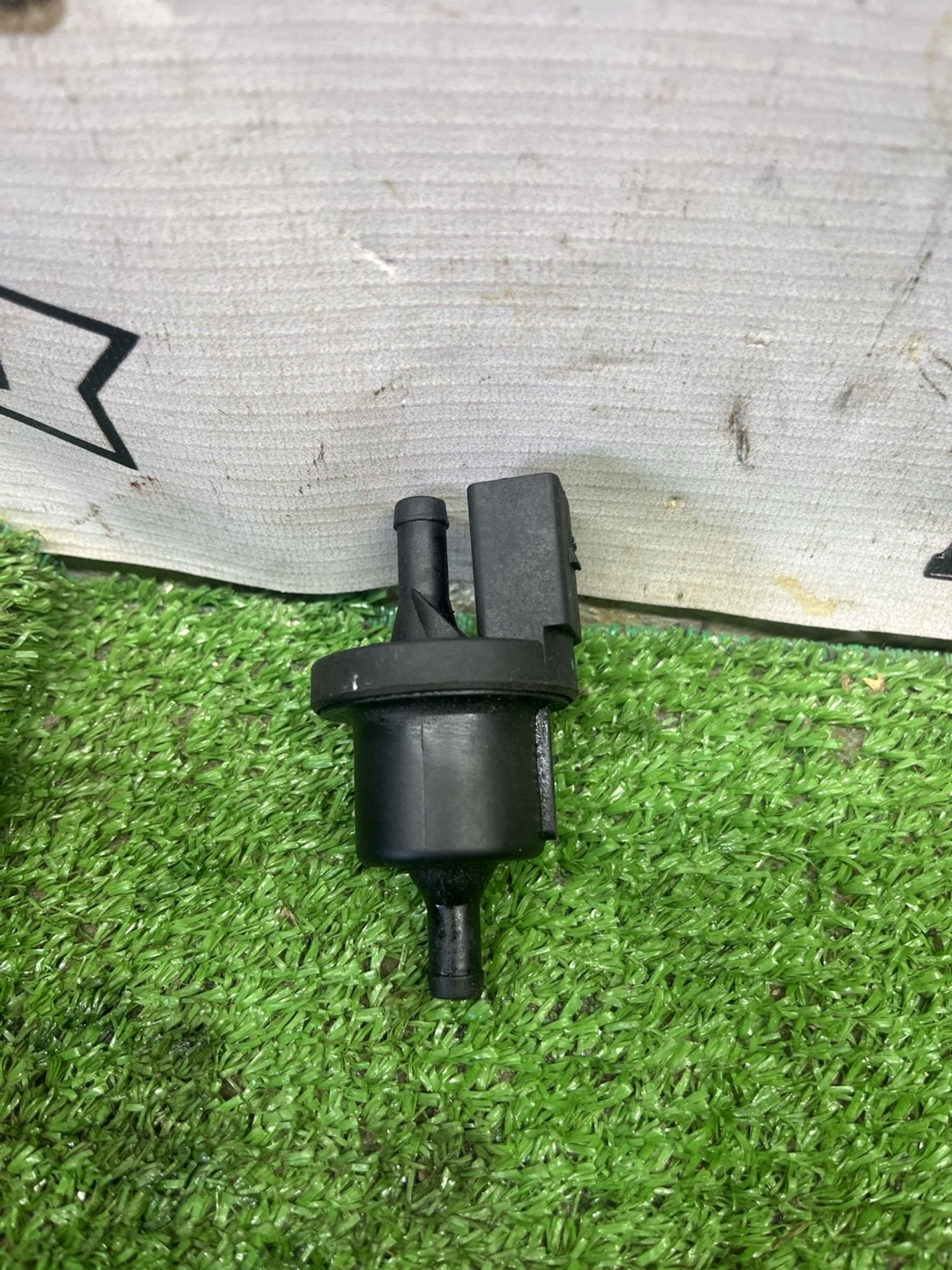 https://ycs.partsauto.market/partsauto-images/thmbs/userImages/cca1856e256b5441544f9aba03b424a6/part/f9ca1f33-d549-42d1-8b11-e03f8e8909e2_1777198404647.jpg